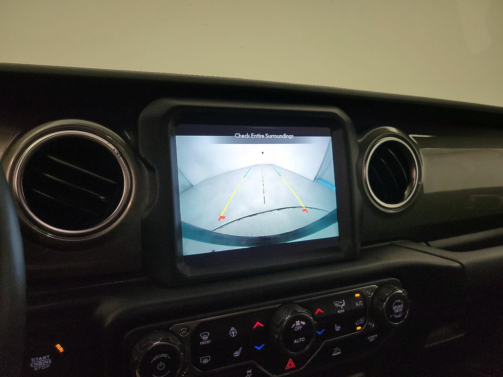 Thumbnail: 2022 Jeep Wrangler - 15