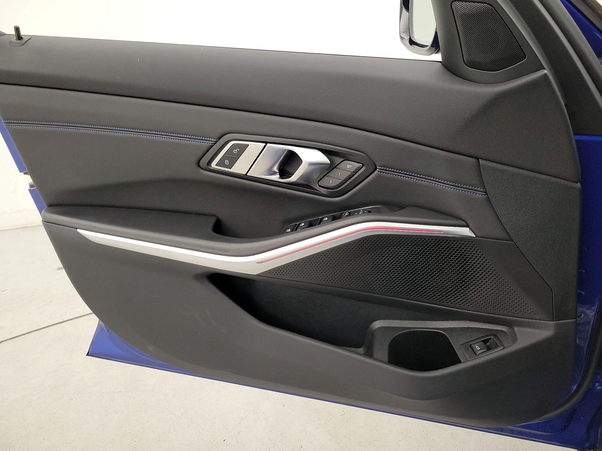 Thumbnail: 2020 BMW 3 Series - 12