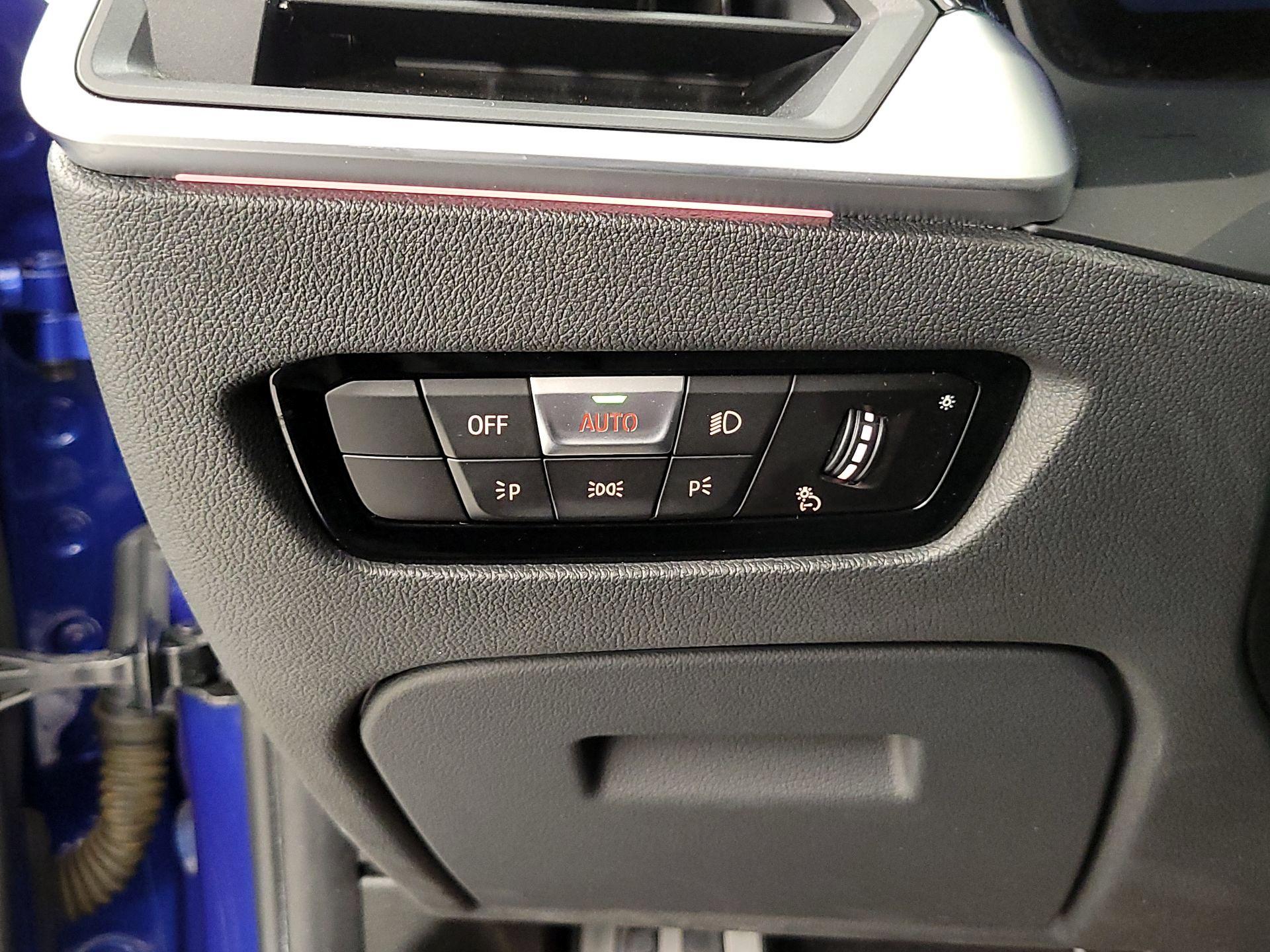 Thumbnail: 2020 BMW 3 Series - 13