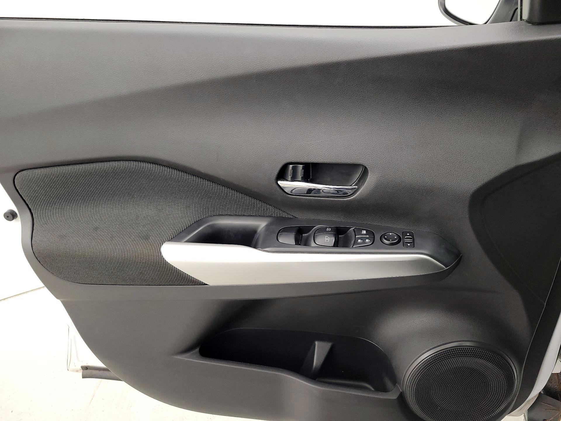 Thumbnail: 2020 Nissan Kicks - 12