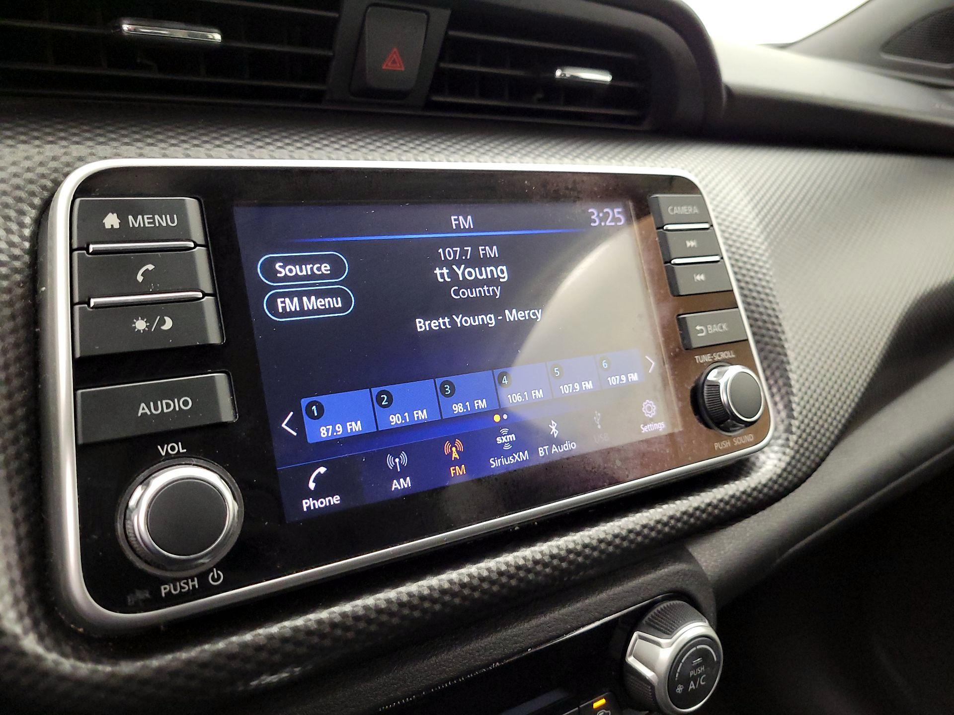 Thumbnail: 2020 Nissan Kicks - 14