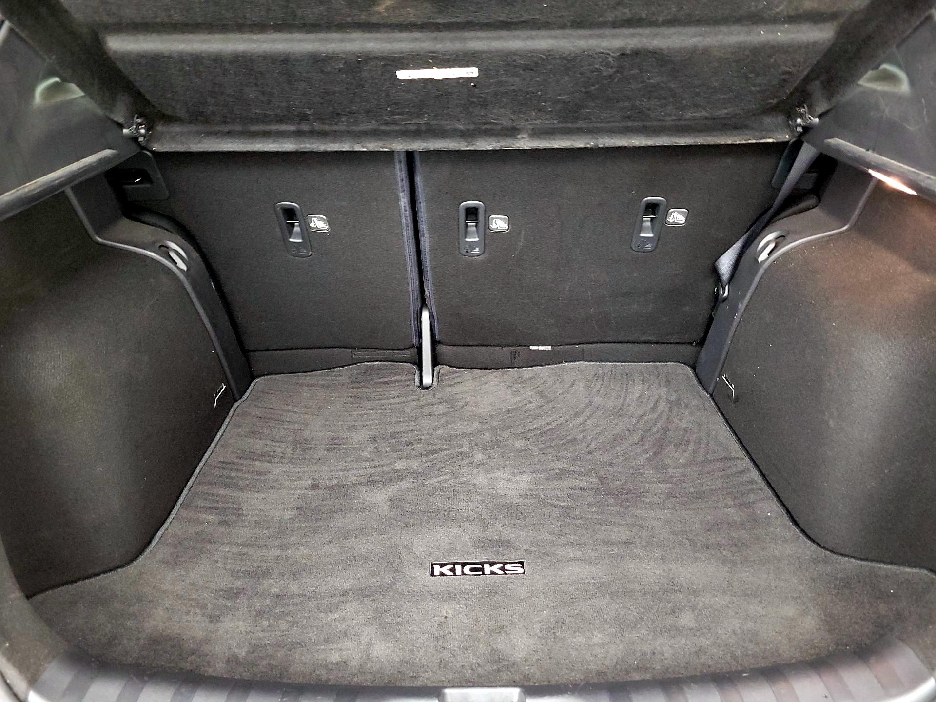 Thumbnail: 2020 Nissan Kicks - 19