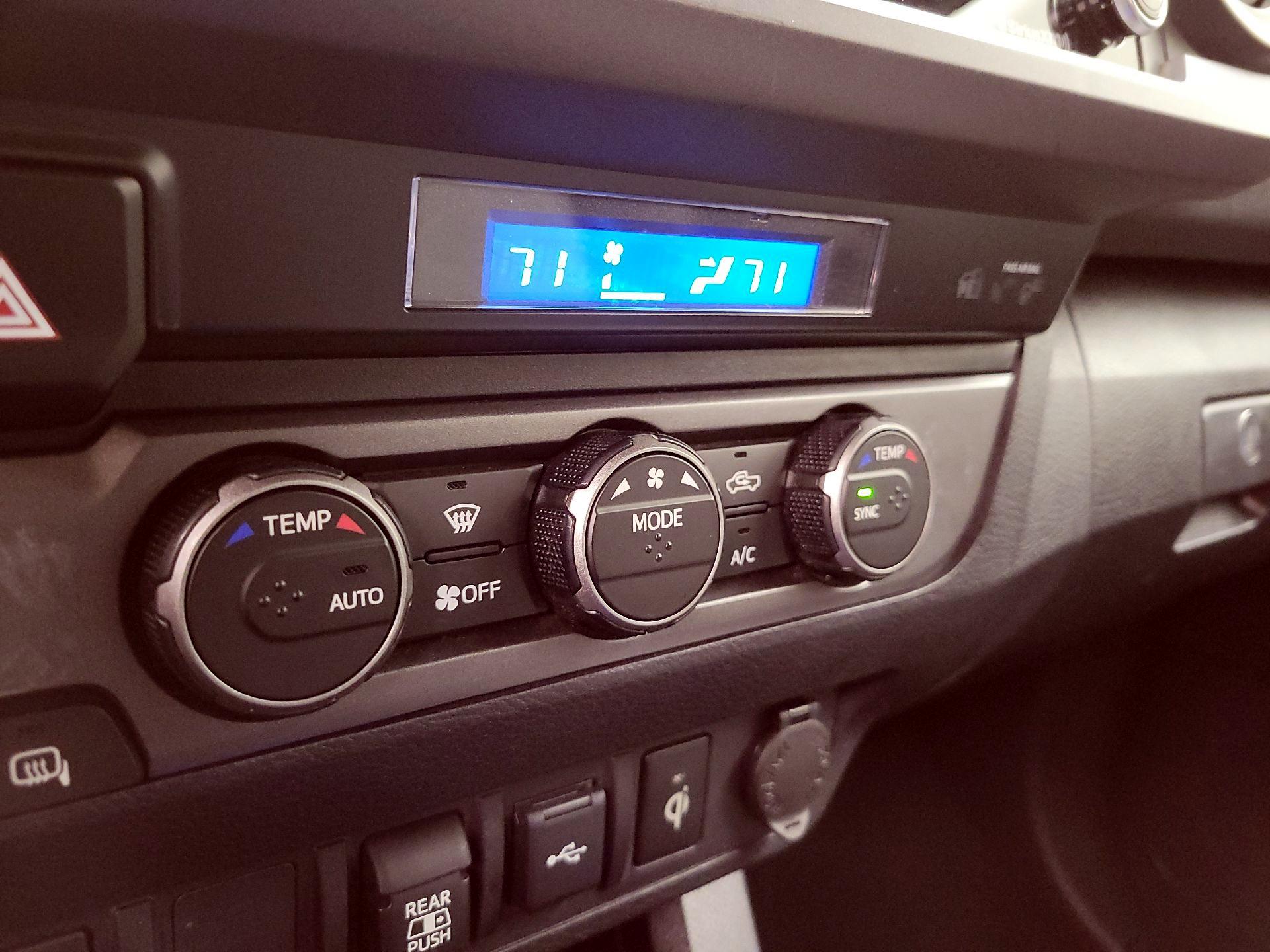 Thumbnail: 2022 Toyota Tacoma - 16