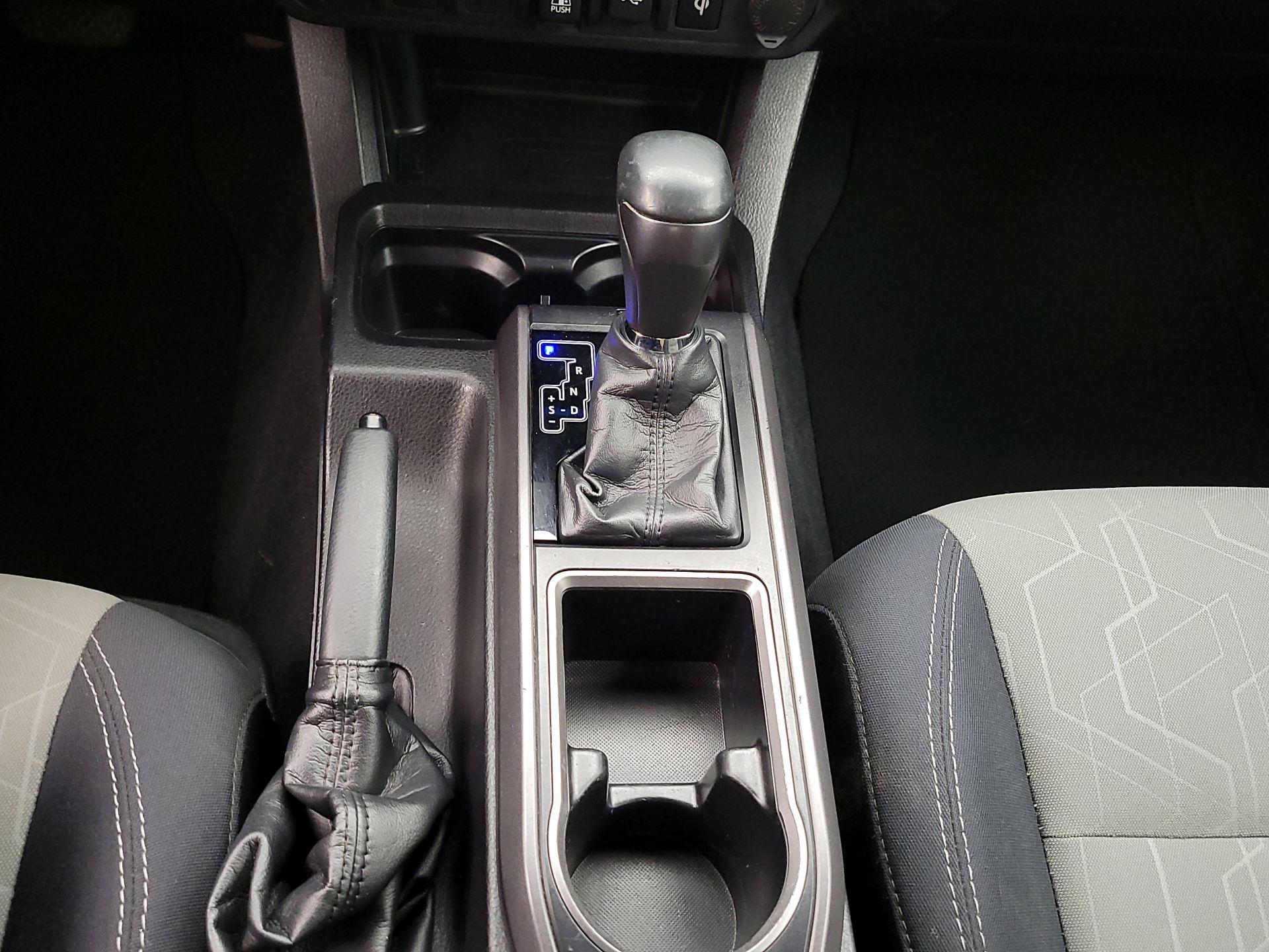 Thumbnail: 2022 Toyota Tacoma - 17