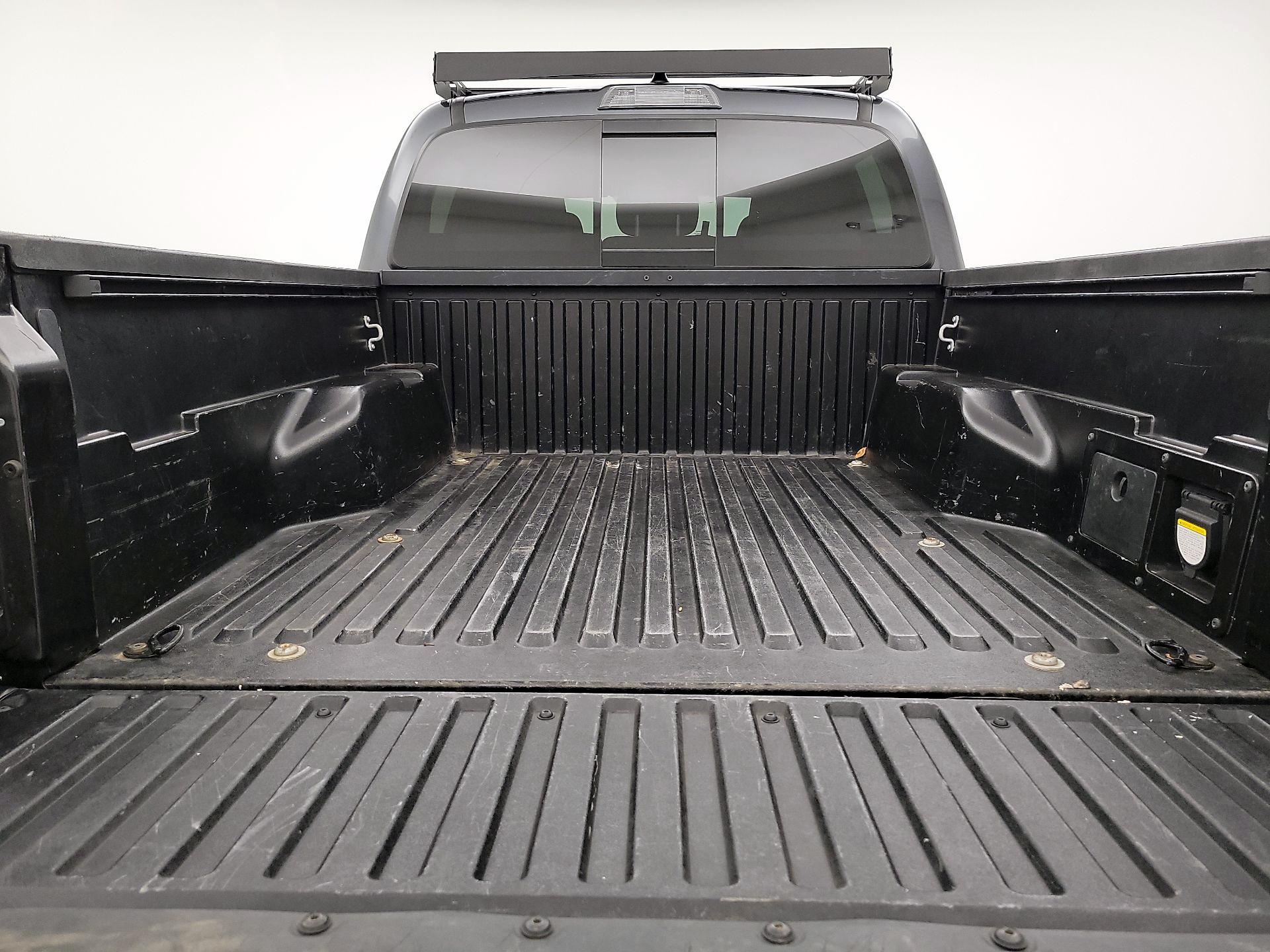 Thumbnail: 2022 Toyota Tacoma - 20