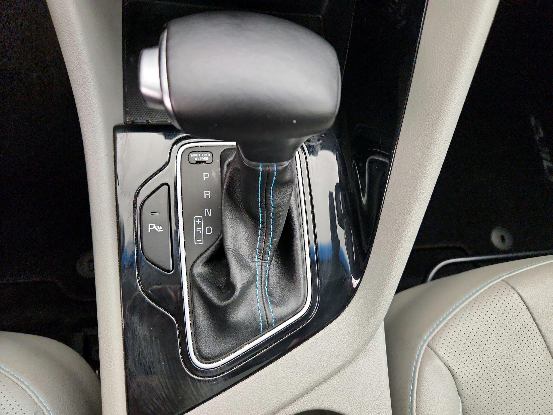 Thumbnail: 2019 Kia Niro - 17