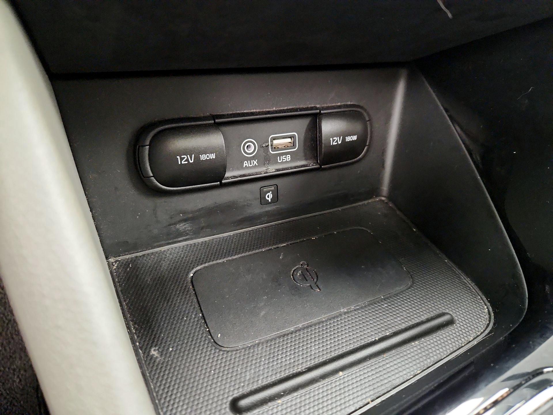 Thumbnail: 2019 Kia Niro - 18