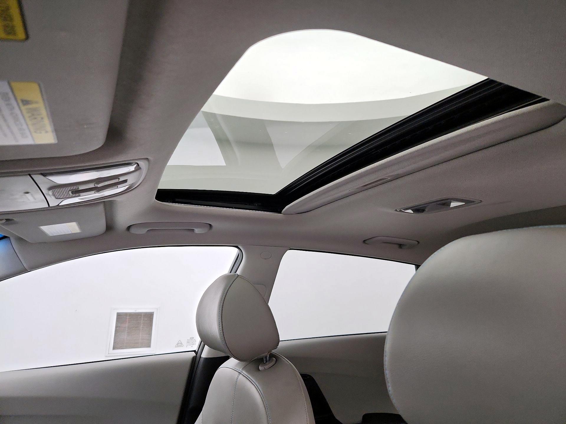 Thumbnail: 2019 Kia Niro - 19