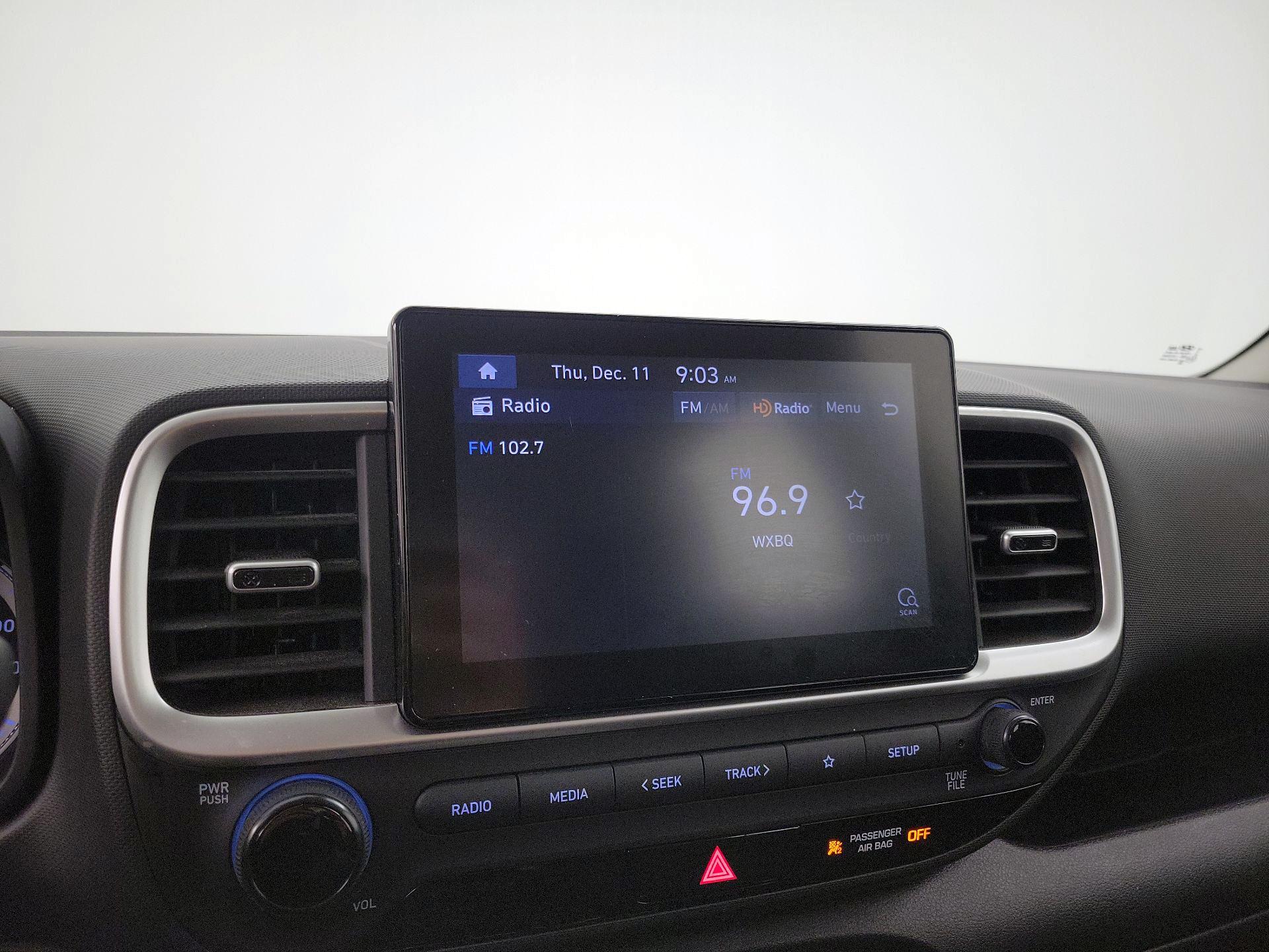 Thumbnail: 2022 Hyundai Venue - 15