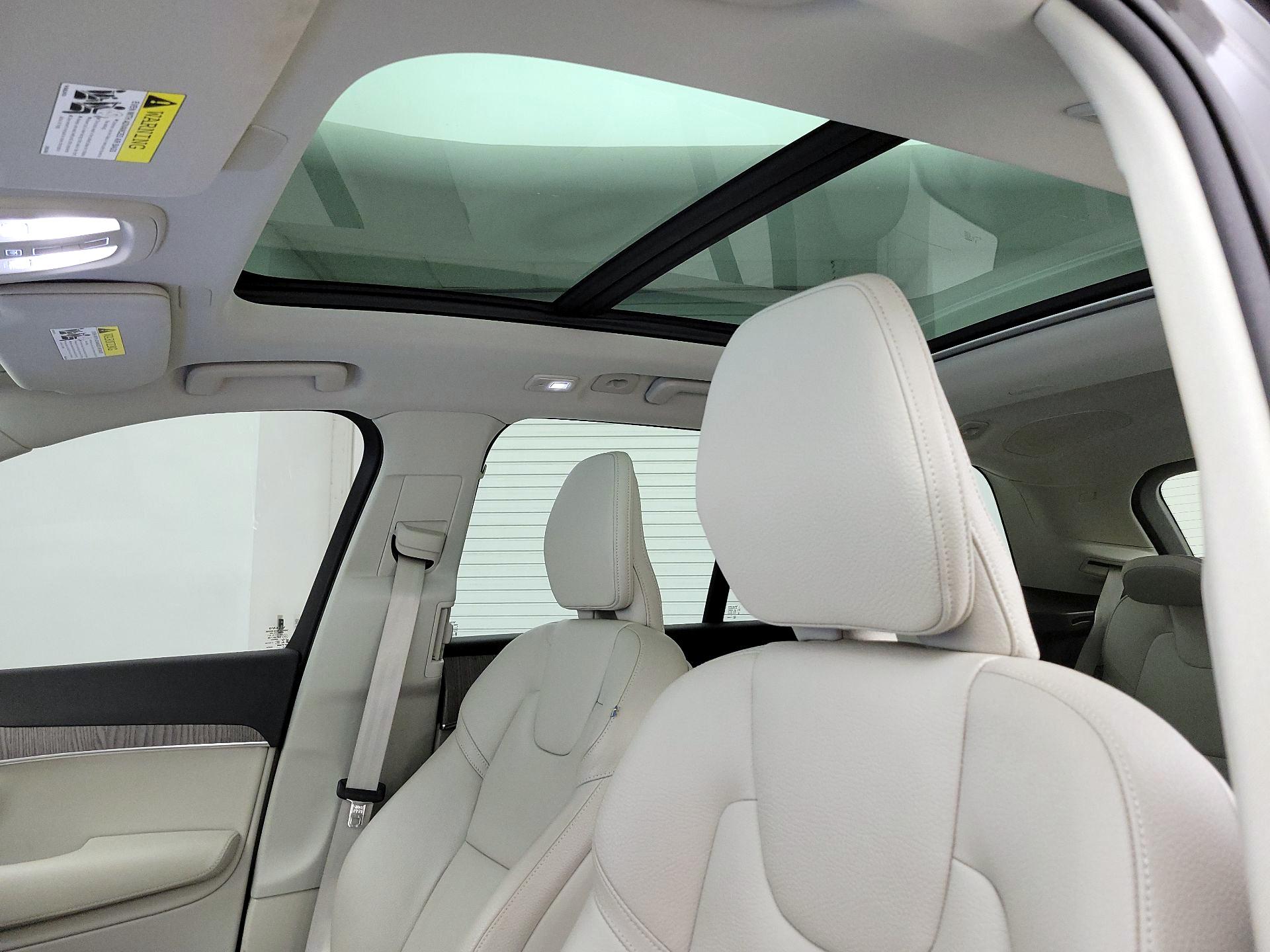 Thumbnail: 2023 Volvo XC90 - 20