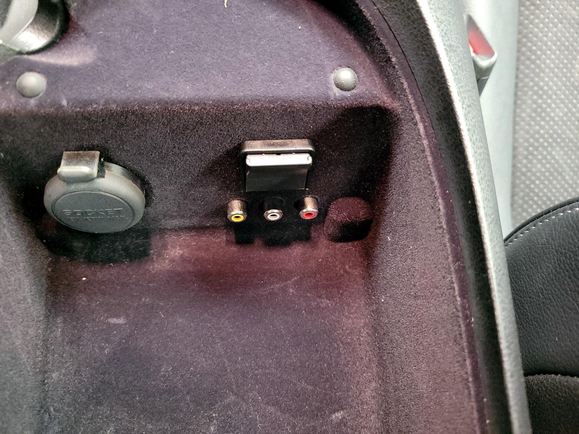 Thumbnail: 2014 Nissan Z - 19