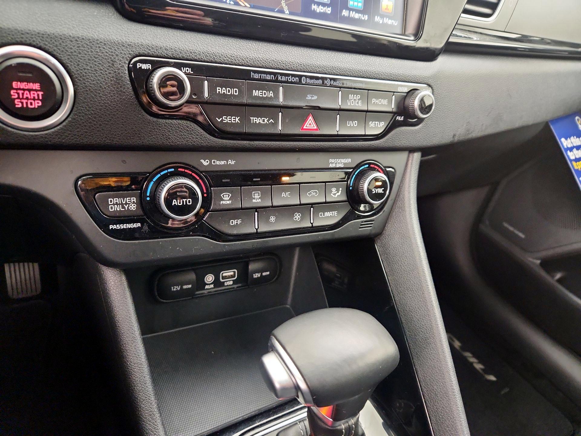 Thumbnail: 2017 Kia Niro - 16