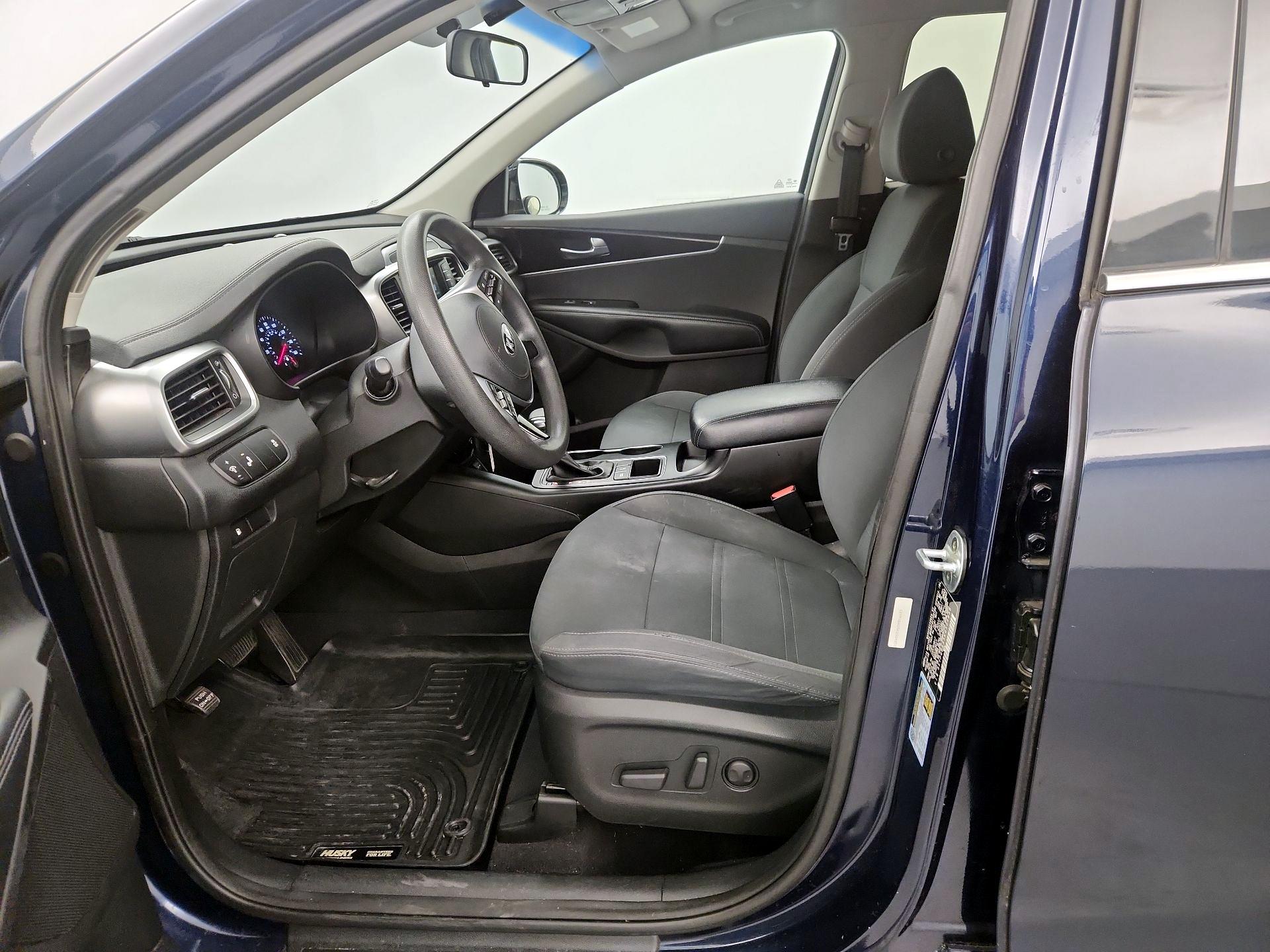 Thumbnail: 2019 Kia Sorento - 11