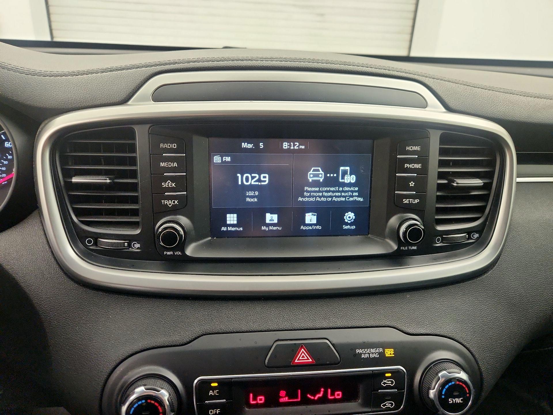 Thumbnail: 2019 Kia Sorento - 15