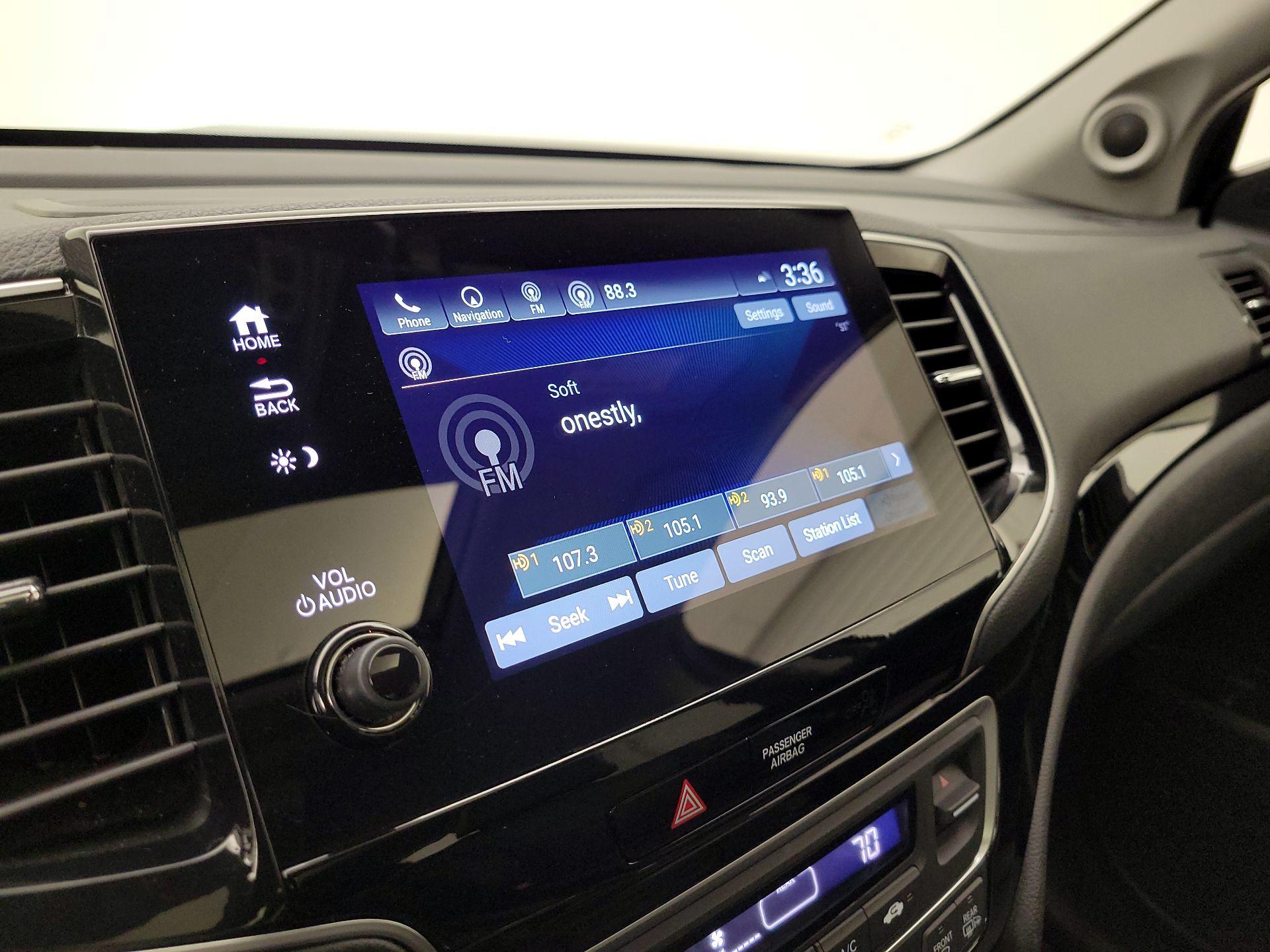 Thumbnail: 2019 Honda Pilot - 16