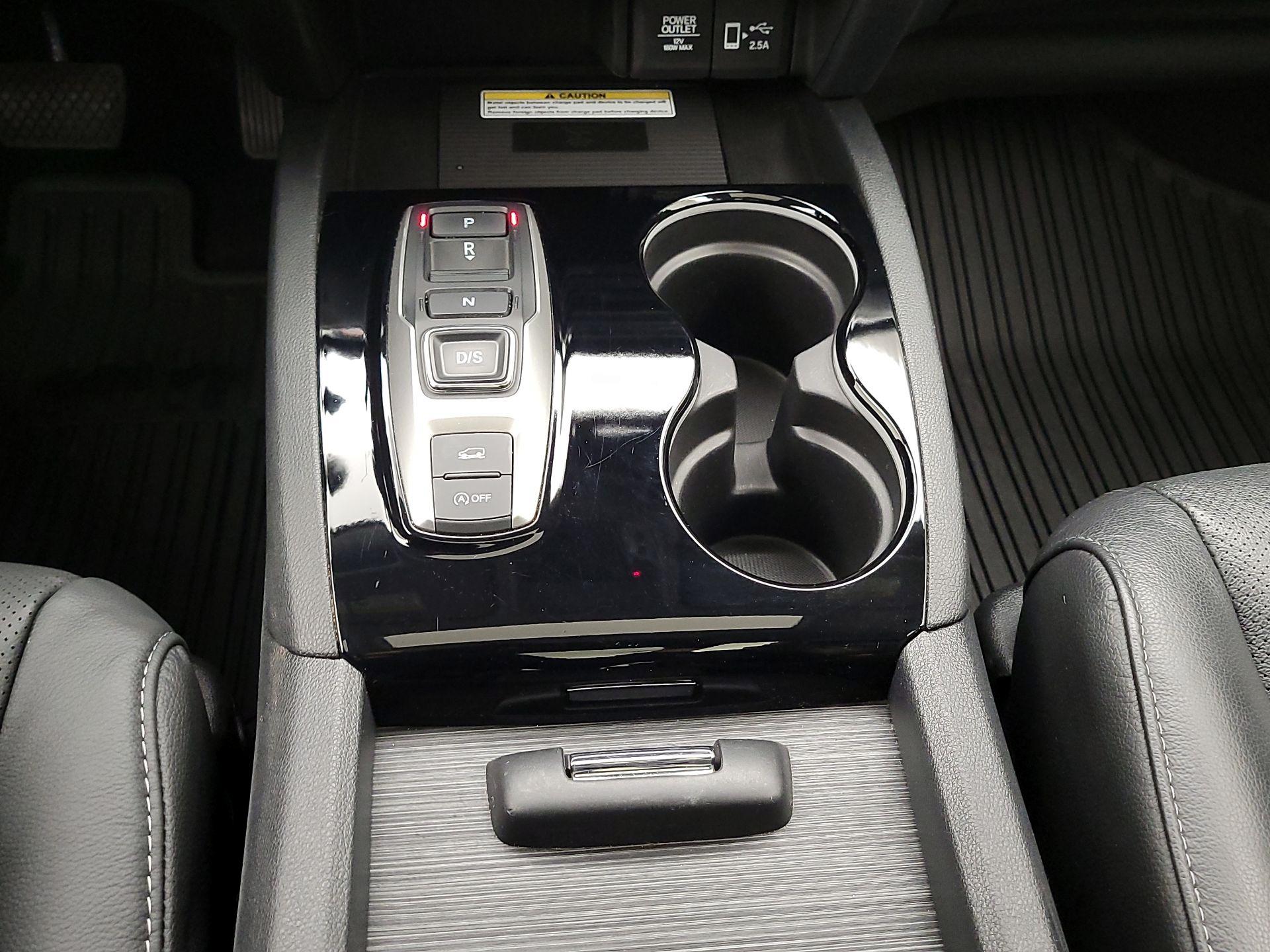 Thumbnail: 2019 Honda Pilot - 18