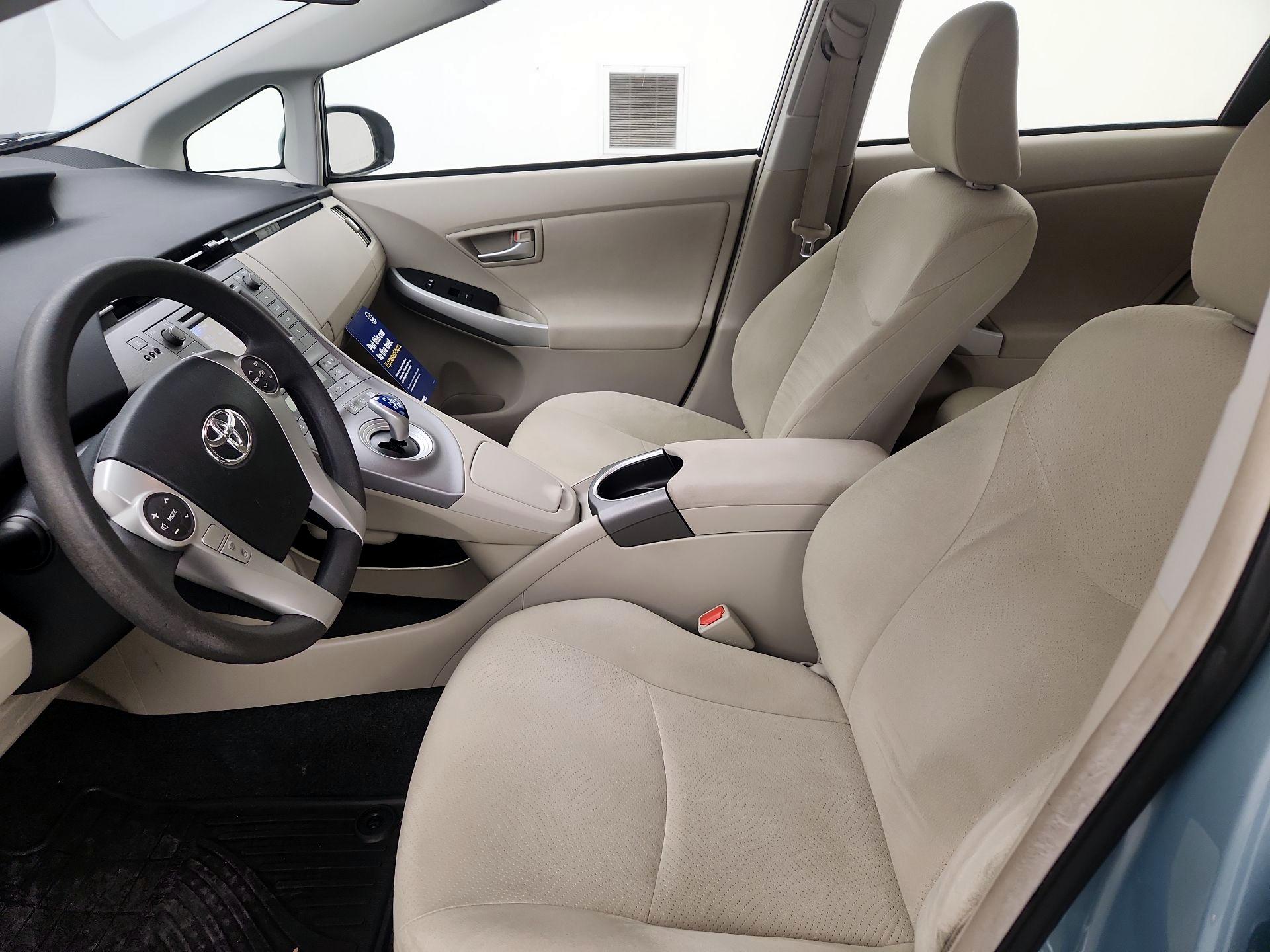 Thumbnail: 2014 Toyota Prius - 11