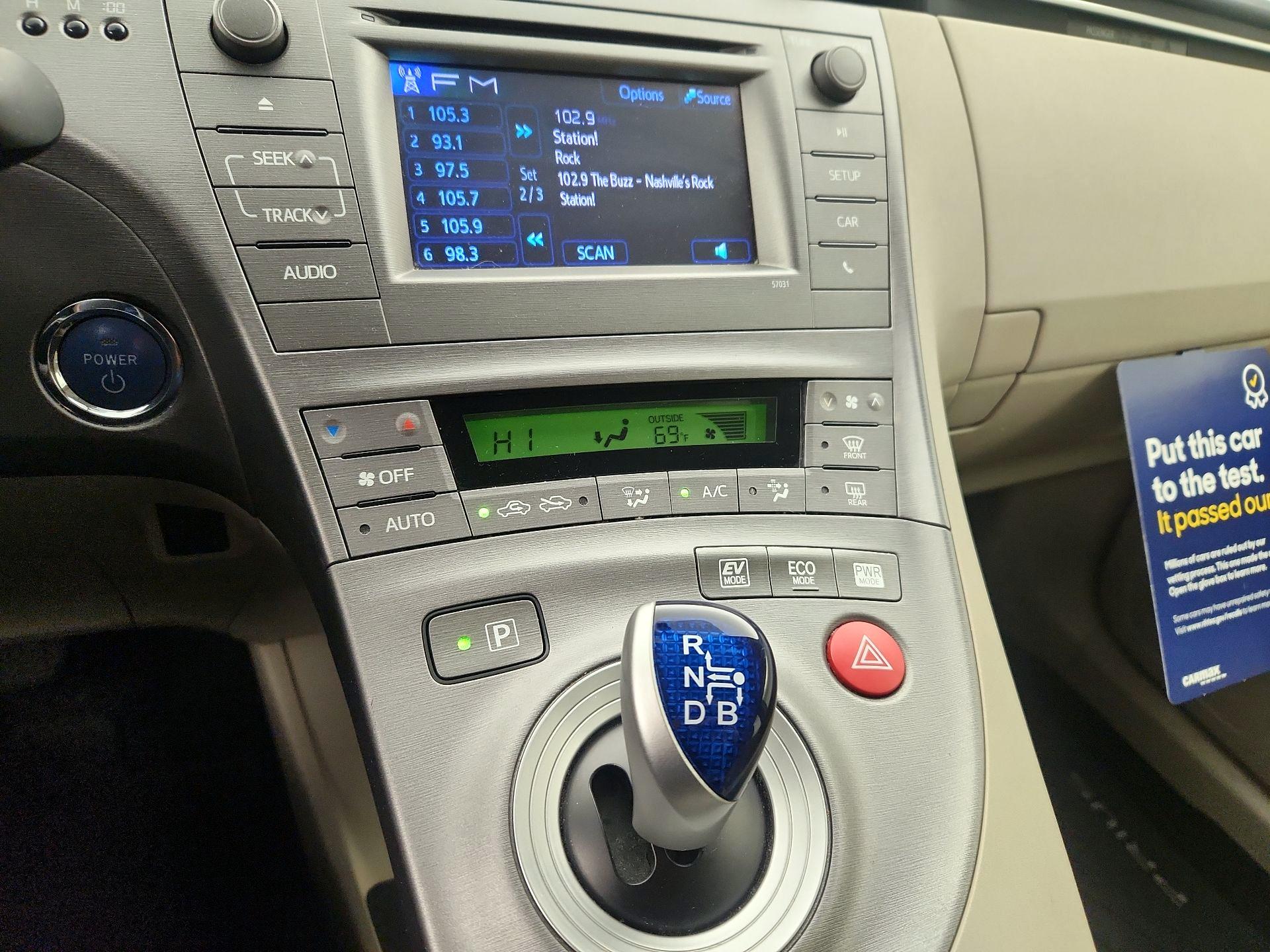 Thumbnail: 2014 Toyota Prius - 15