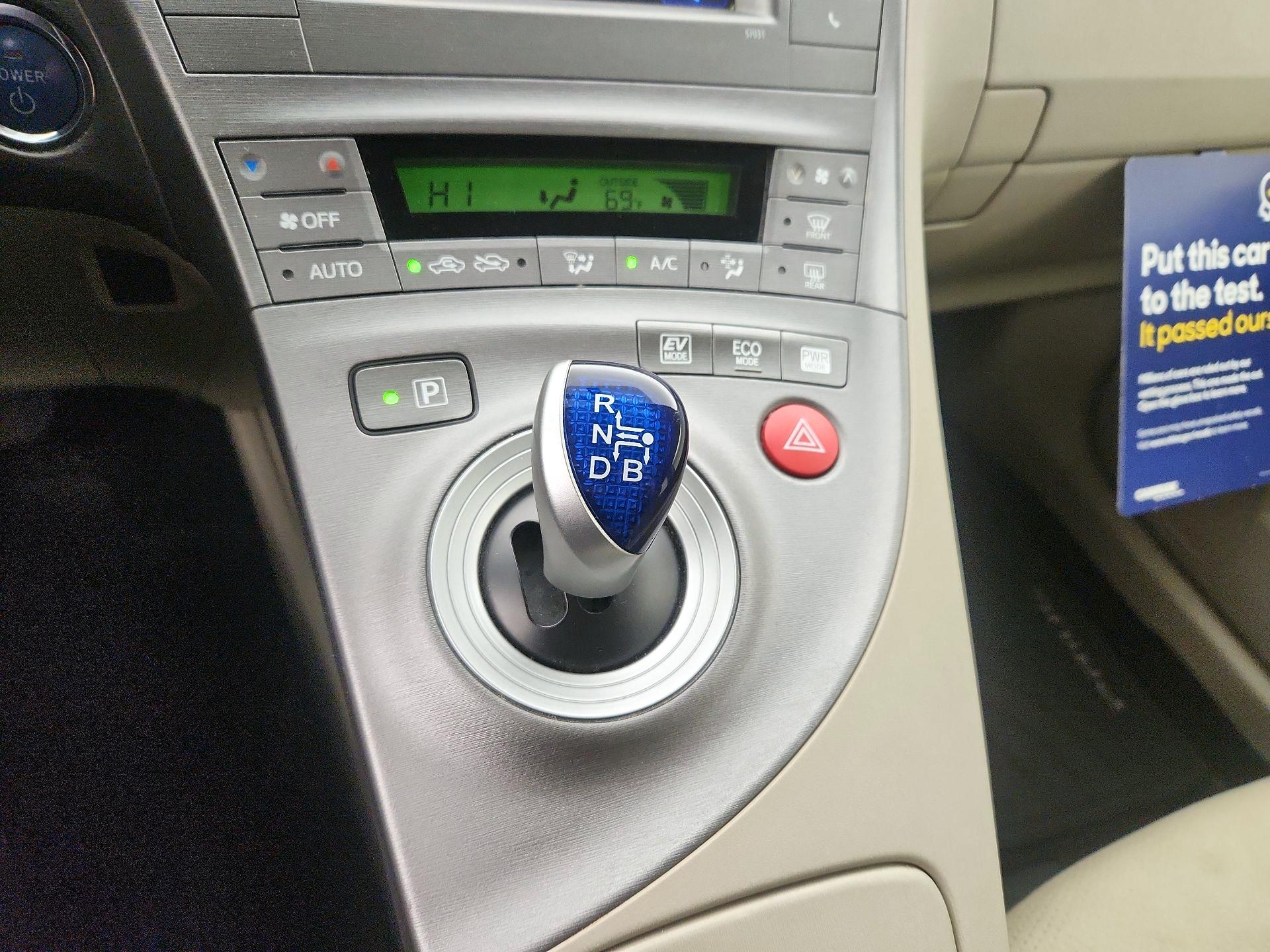 Thumbnail: 2014 Toyota Prius - 16