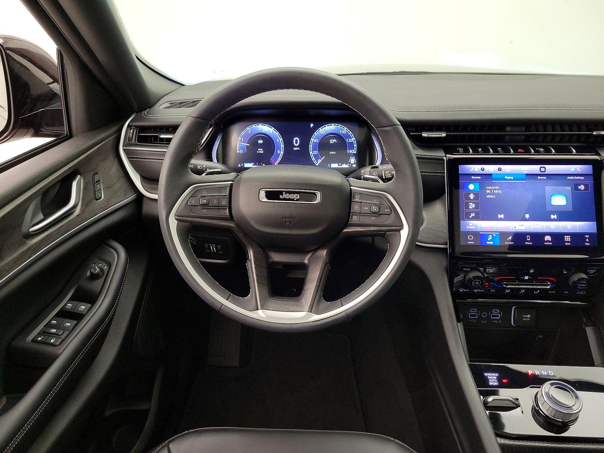 Thumbnail: 2024 Jeep Grand Cherokee - 10