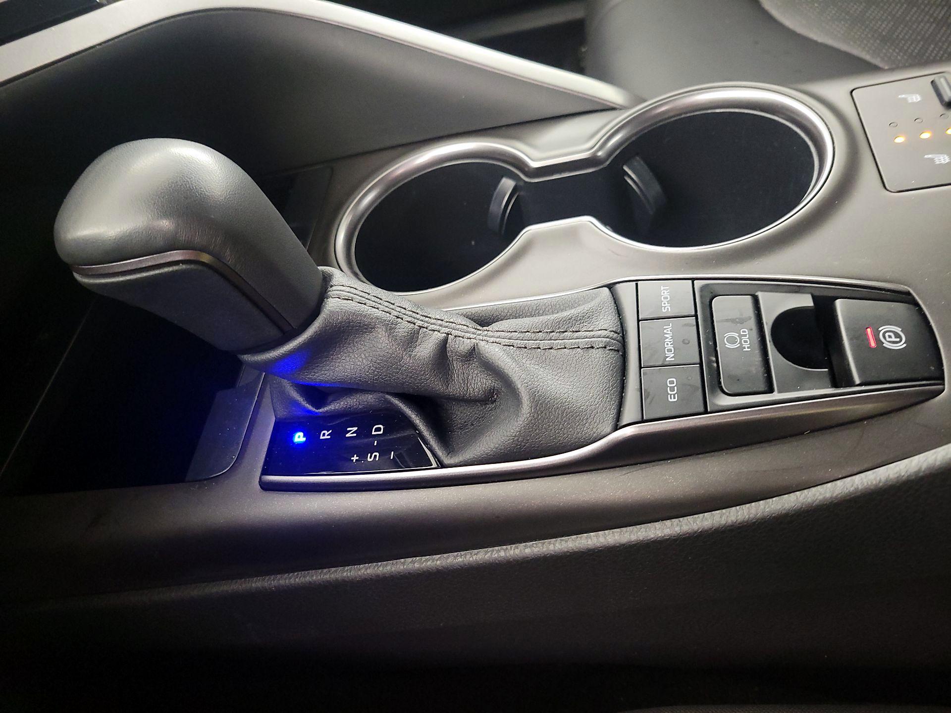 Thumbnail: 2023 Toyota Camry - 17