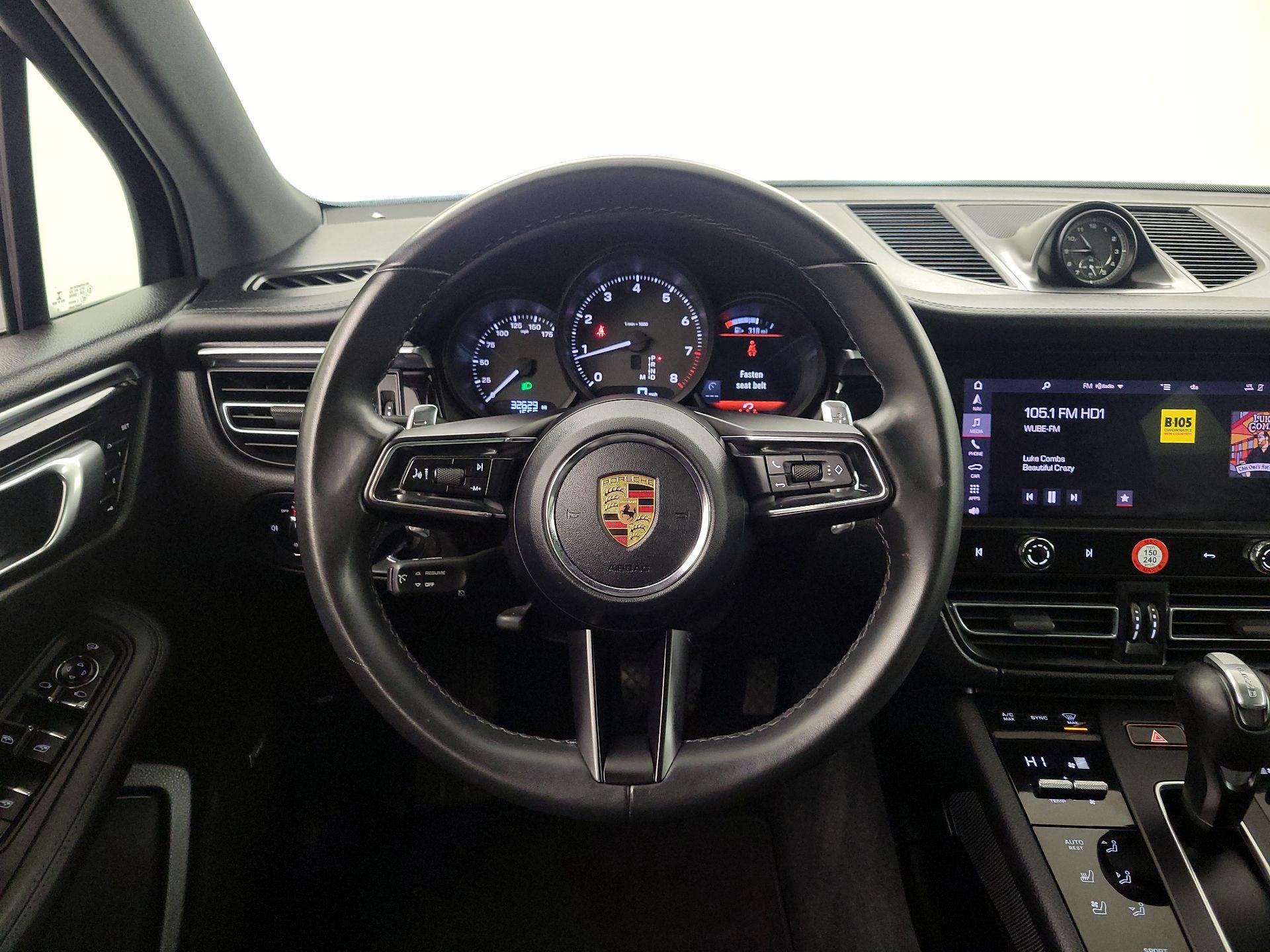 Thumbnail: 2022 Porsche Macan - 10