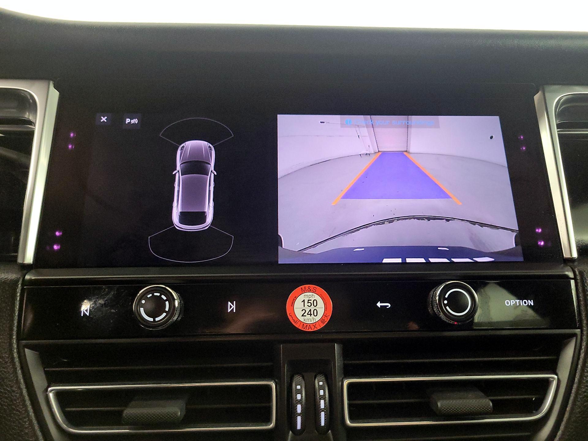 Thumbnail: 2022 Porsche Macan - 15