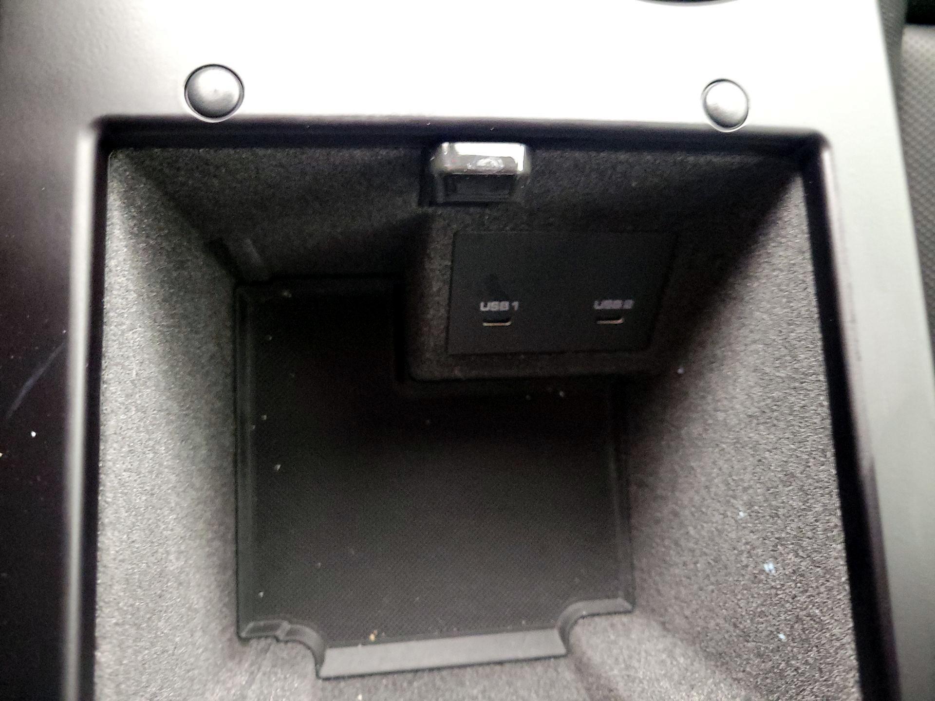 Thumbnail: 2022 Porsche Macan - 19