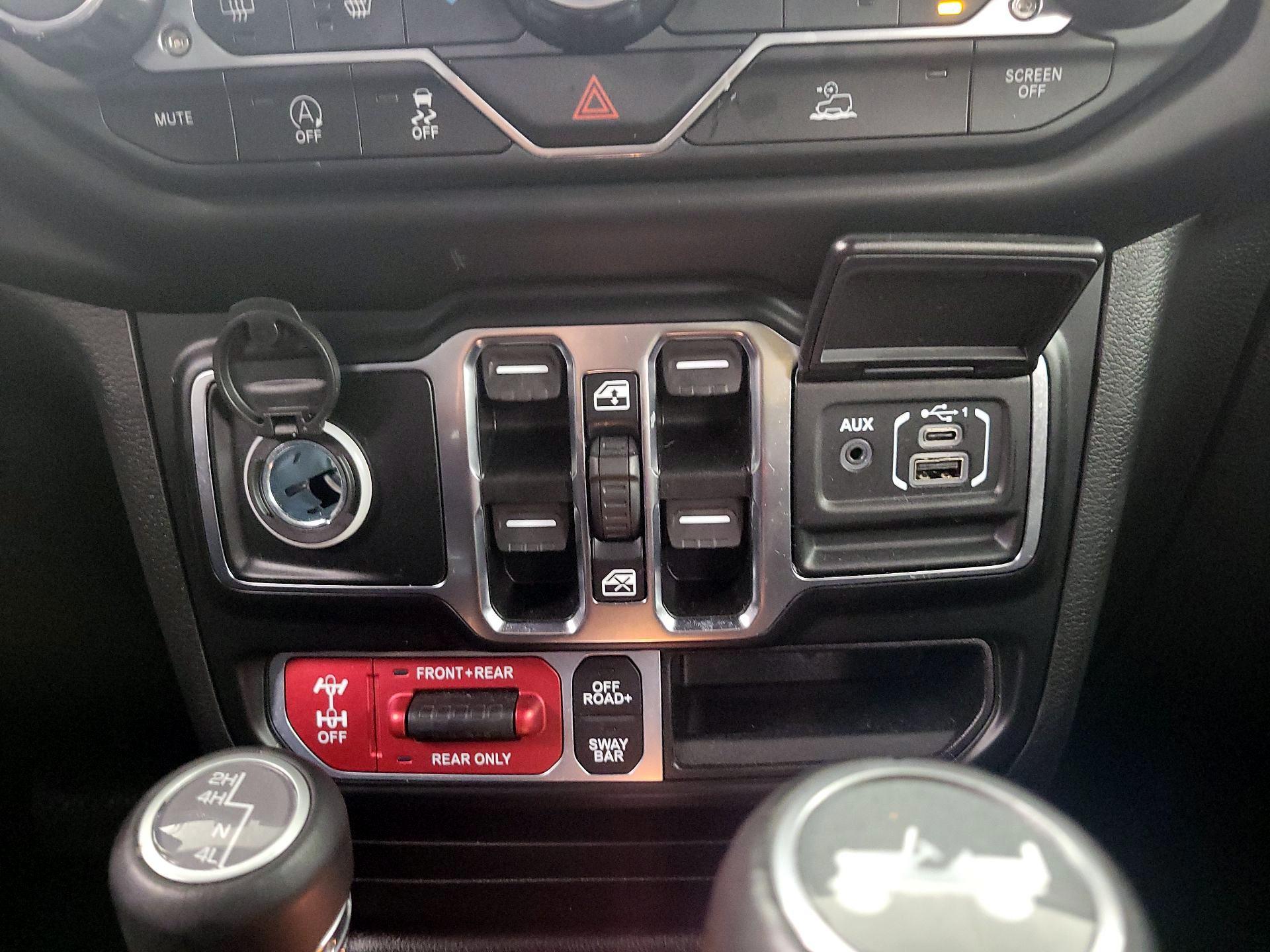 Thumbnail: 2022 Jeep Wrangler - 19