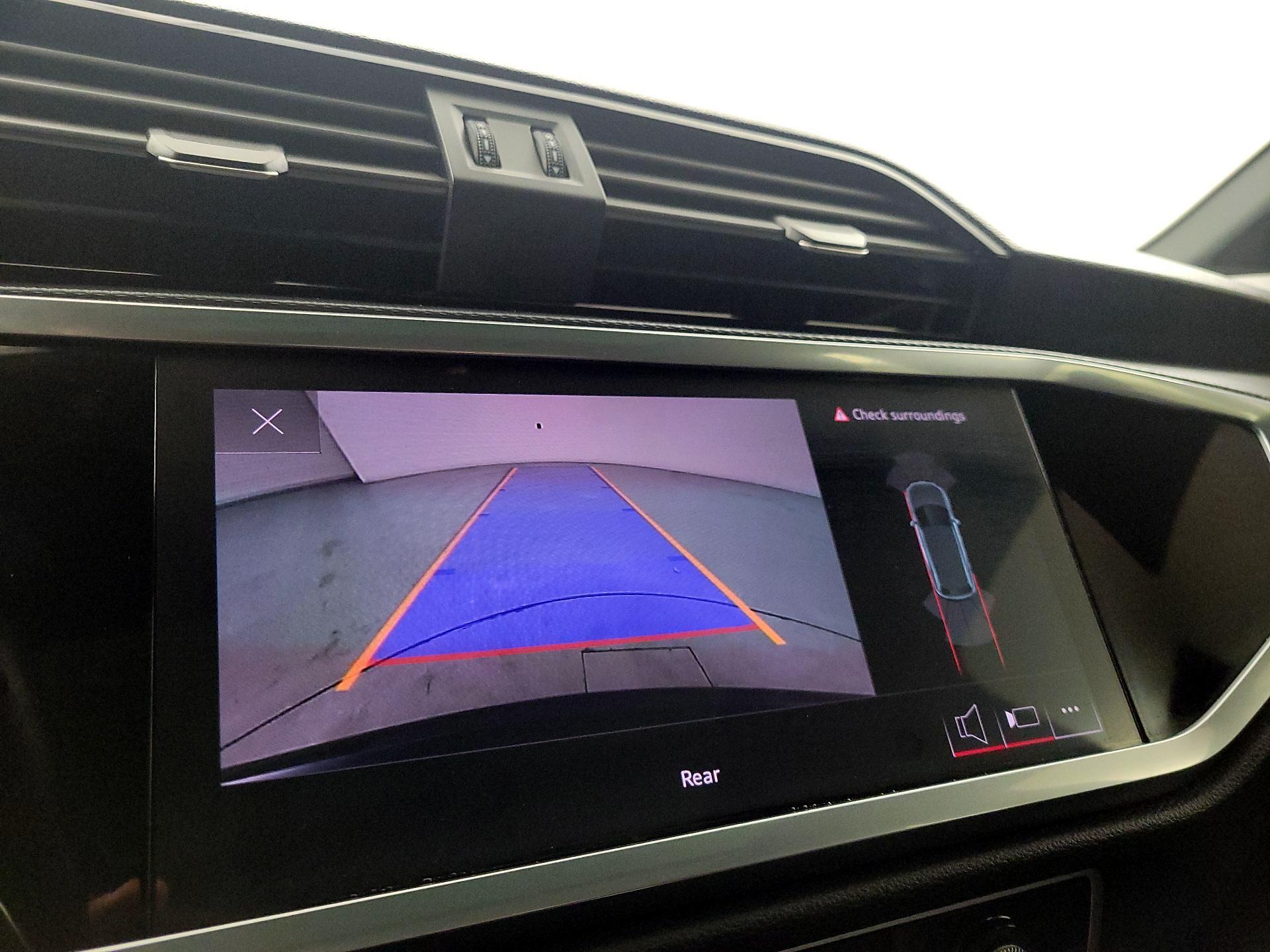 Thumbnail: 2023 Audi Q3 - 14