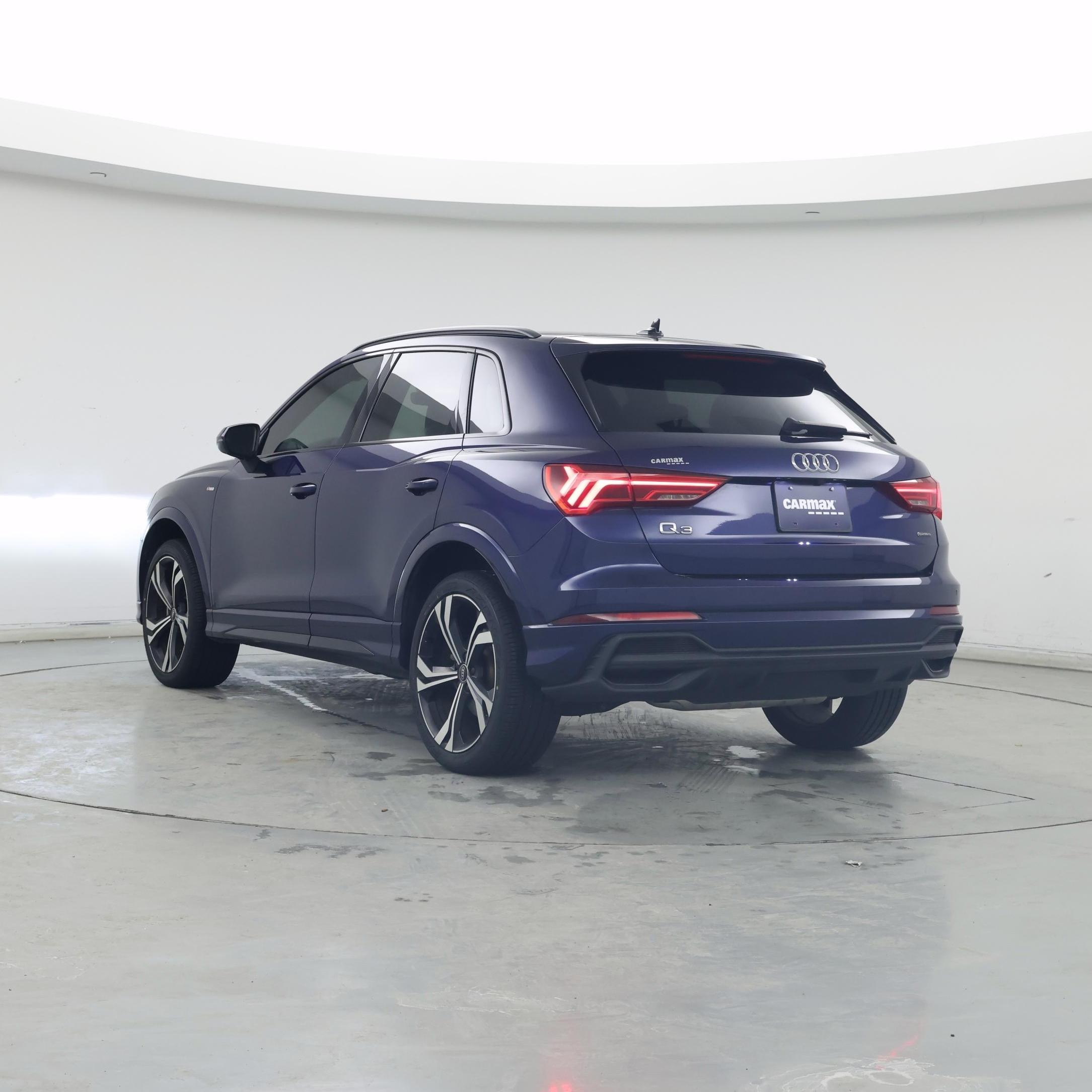 Thumbnail: 2023 Audi Q3 - 2