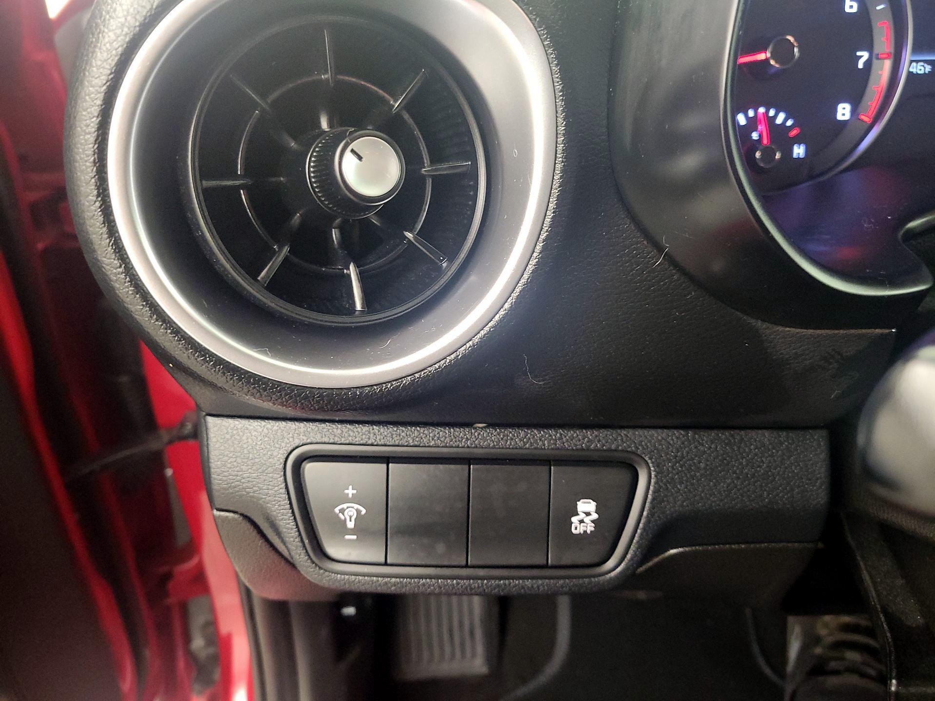 Thumbnail: 2023 Kia Forte - 13