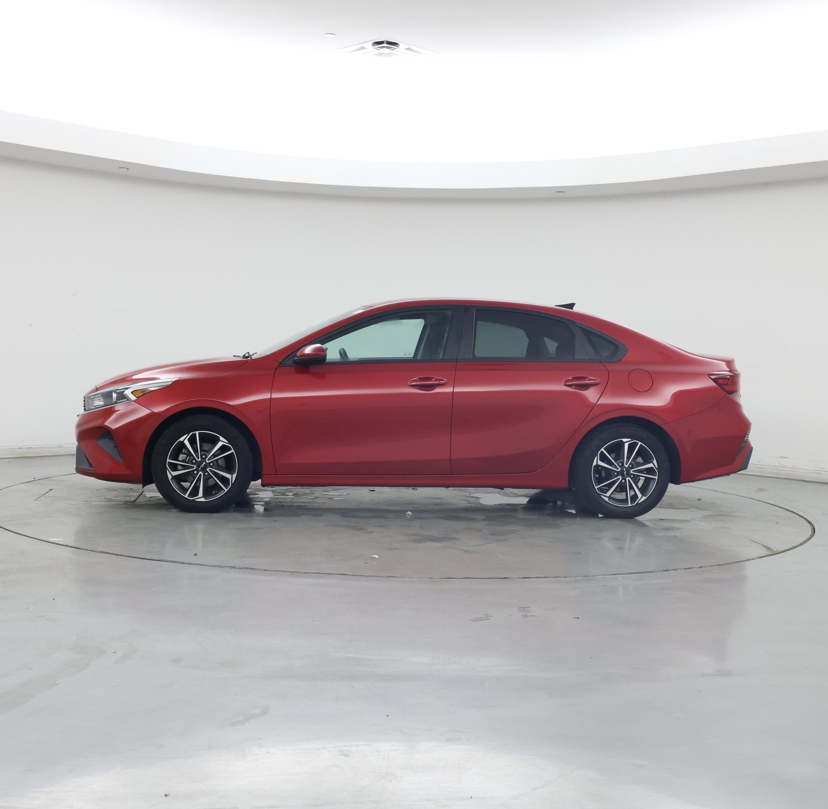 Thumbnail: 2023 Kia Forte - 3