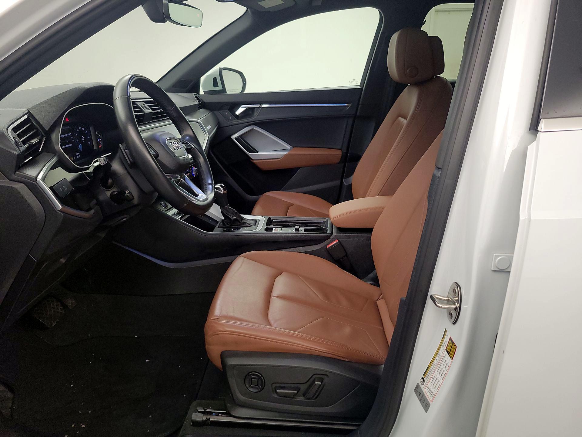 Thumbnail: 2022 Audi Q3 - 11