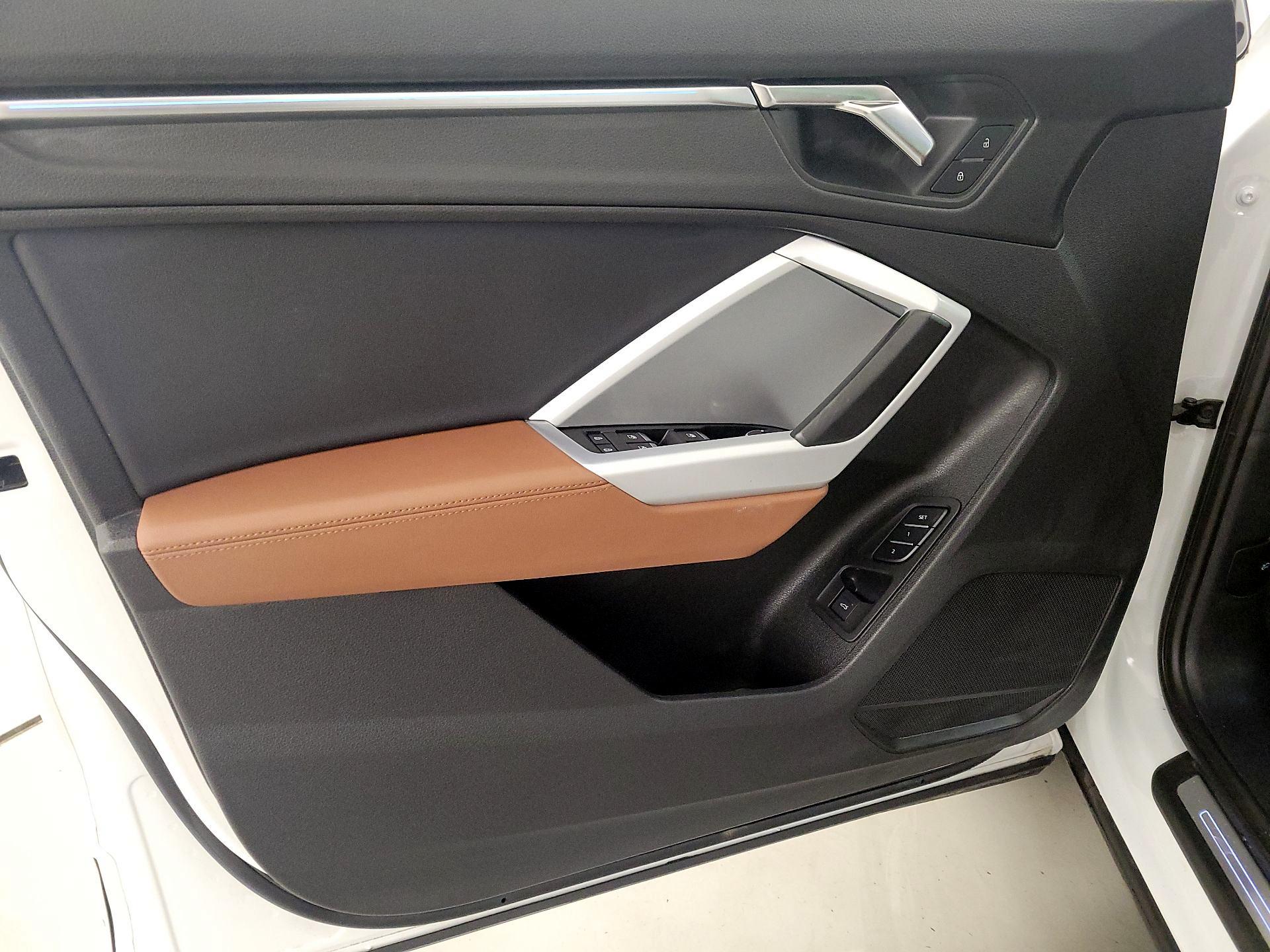 Thumbnail: 2022 Audi Q3 - 12