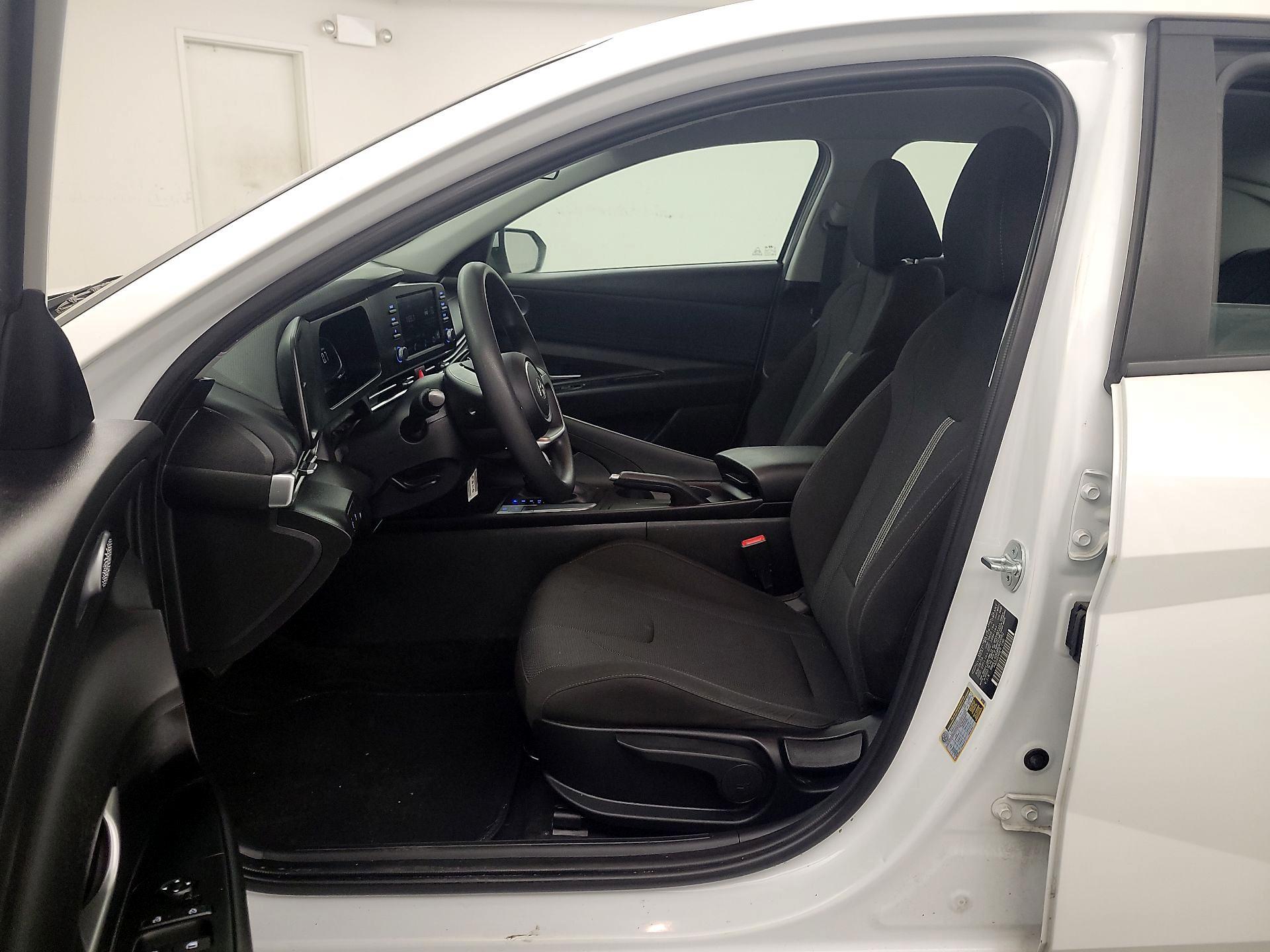 Thumbnail: 2024 Hyundai Elantra - 11