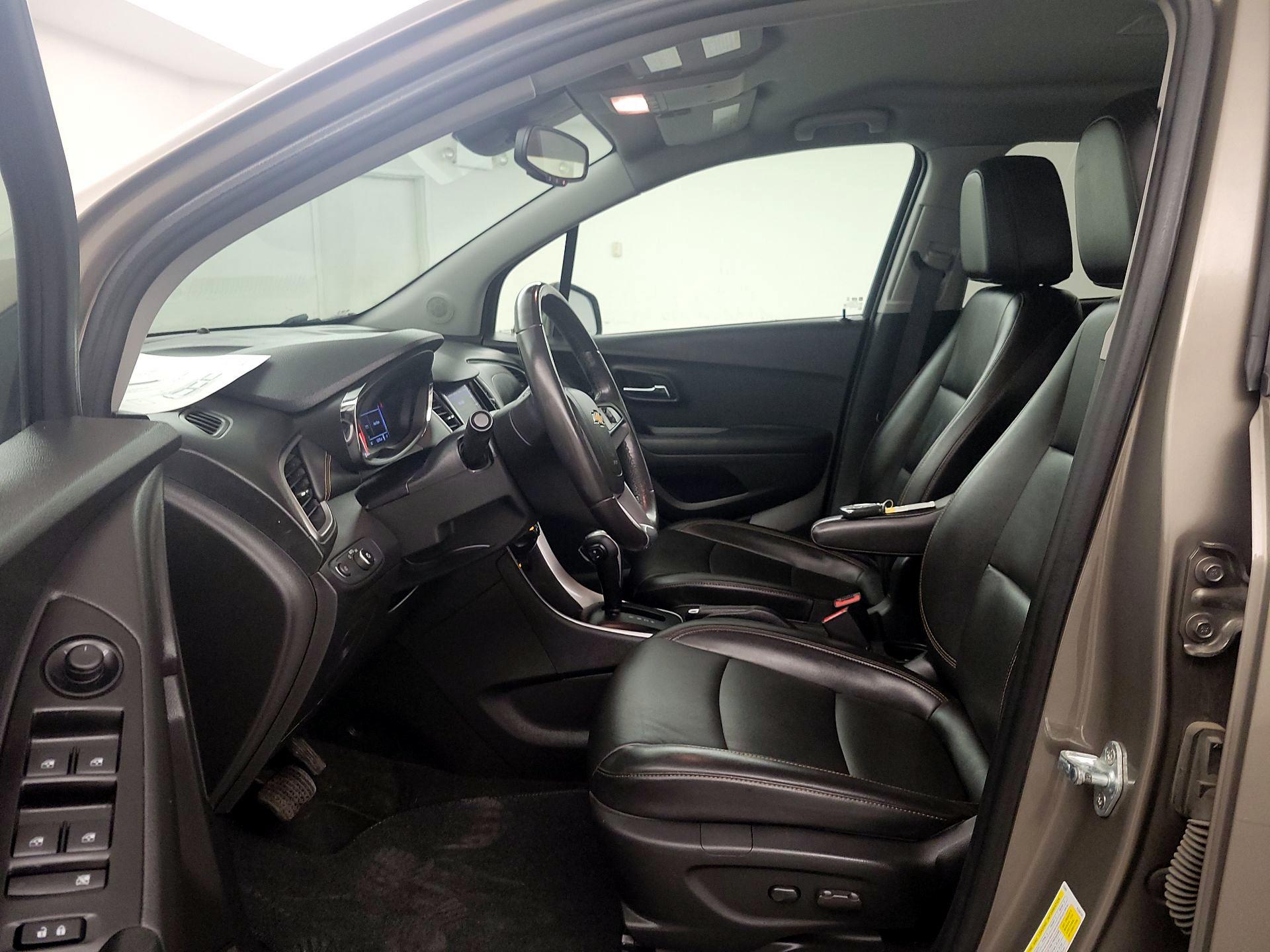 Thumbnail: 2021 Chevrolet Trax - 11