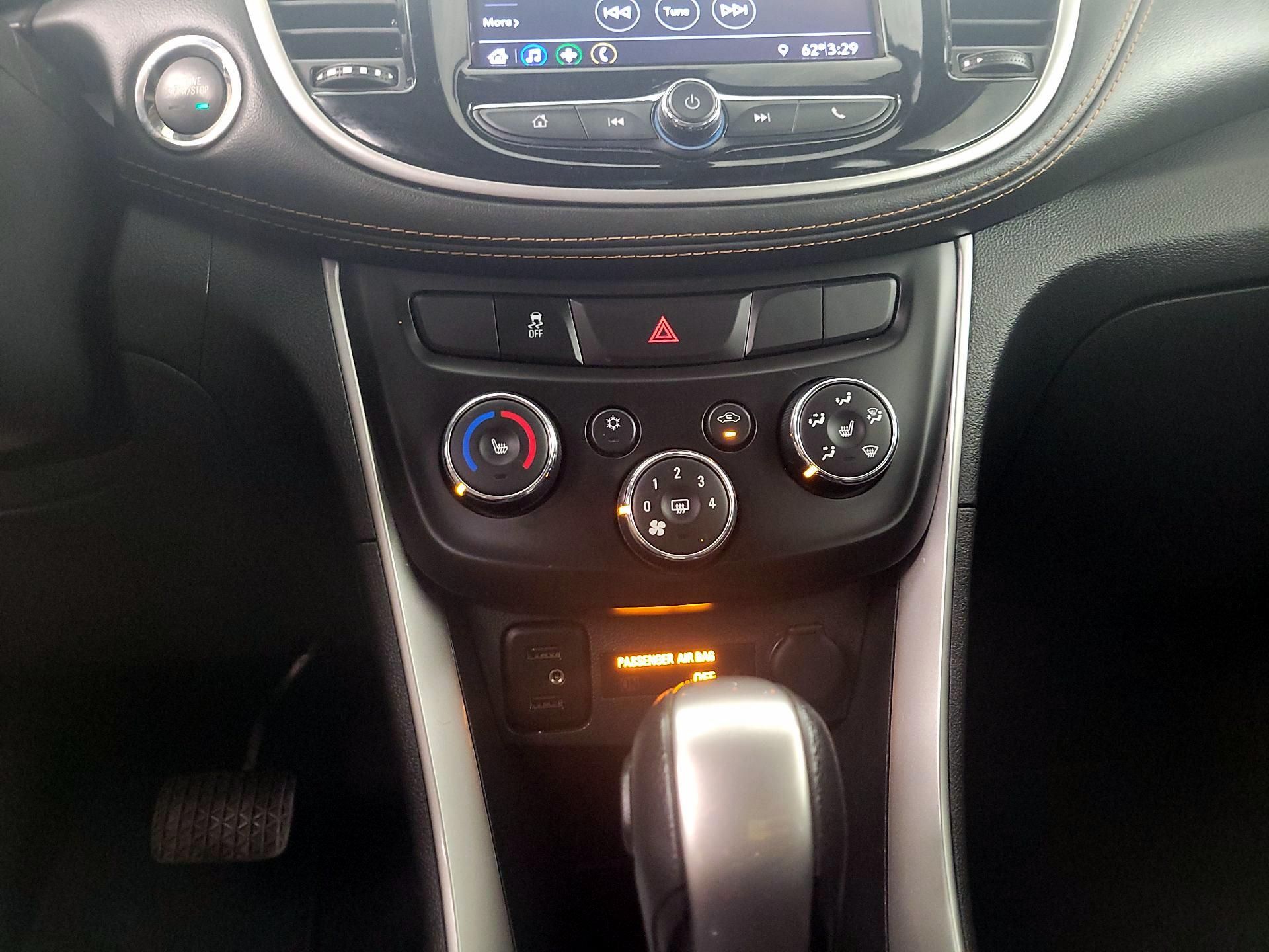 Thumbnail: 2021 Chevrolet Trax - 16