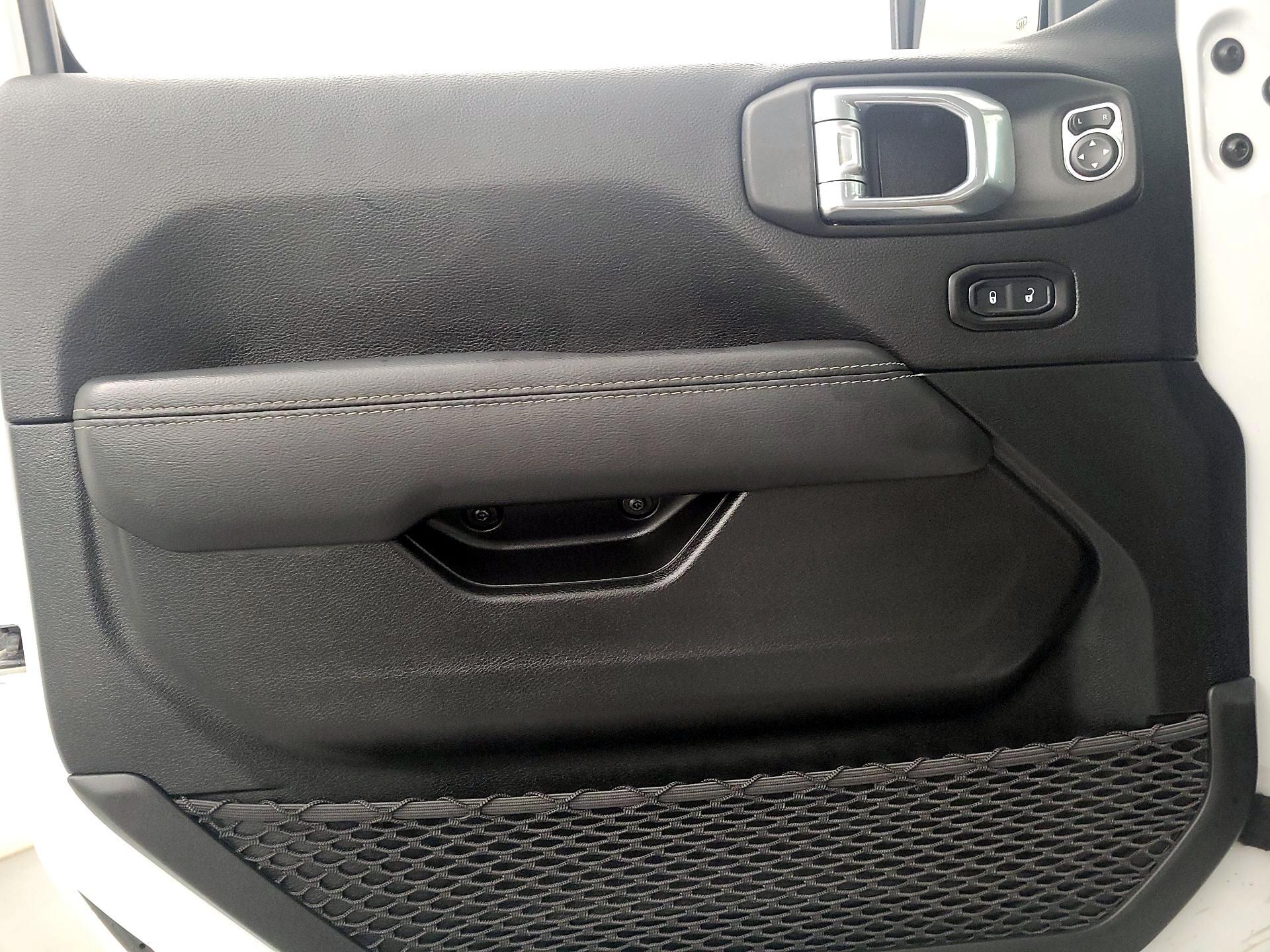 Thumbnail: 2022 Jeep Wrangler - 12