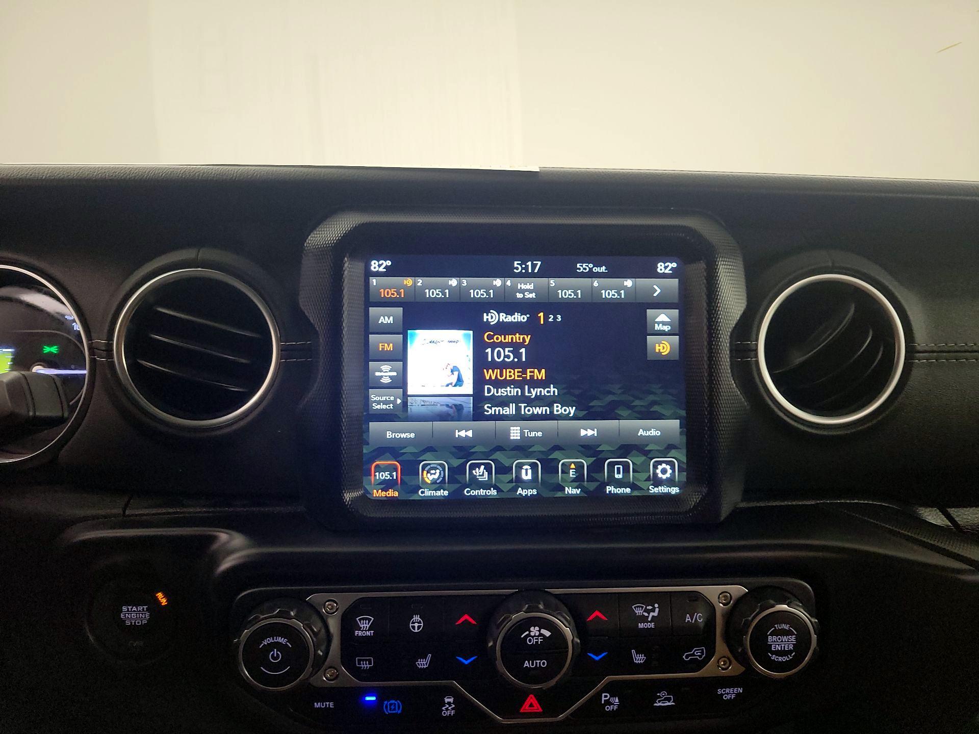 Thumbnail: 2022 Jeep Wrangler - 16