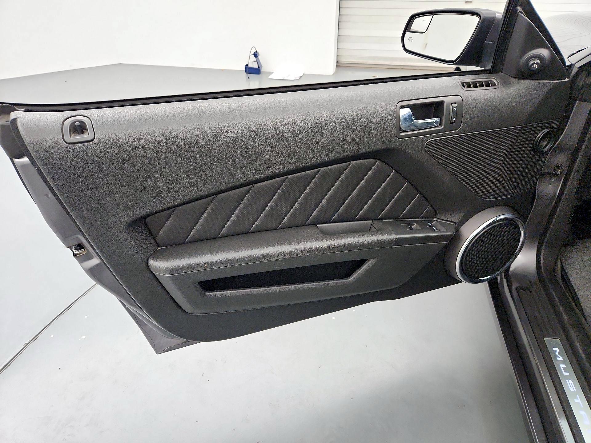 Thumbnail: 2014 Ford Mustang - 12