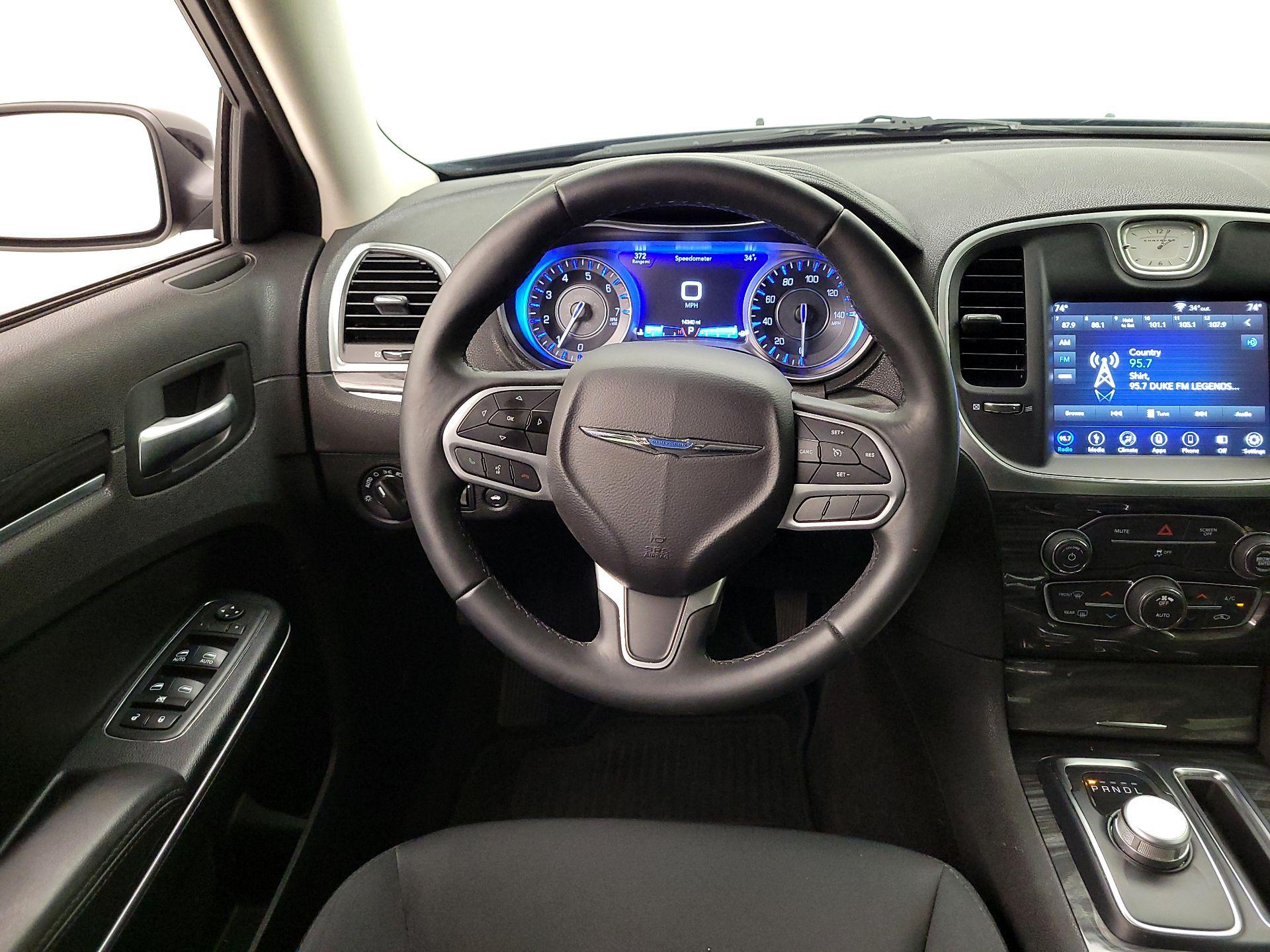 Thumbnail: 2018 Chrysler 300 - 10