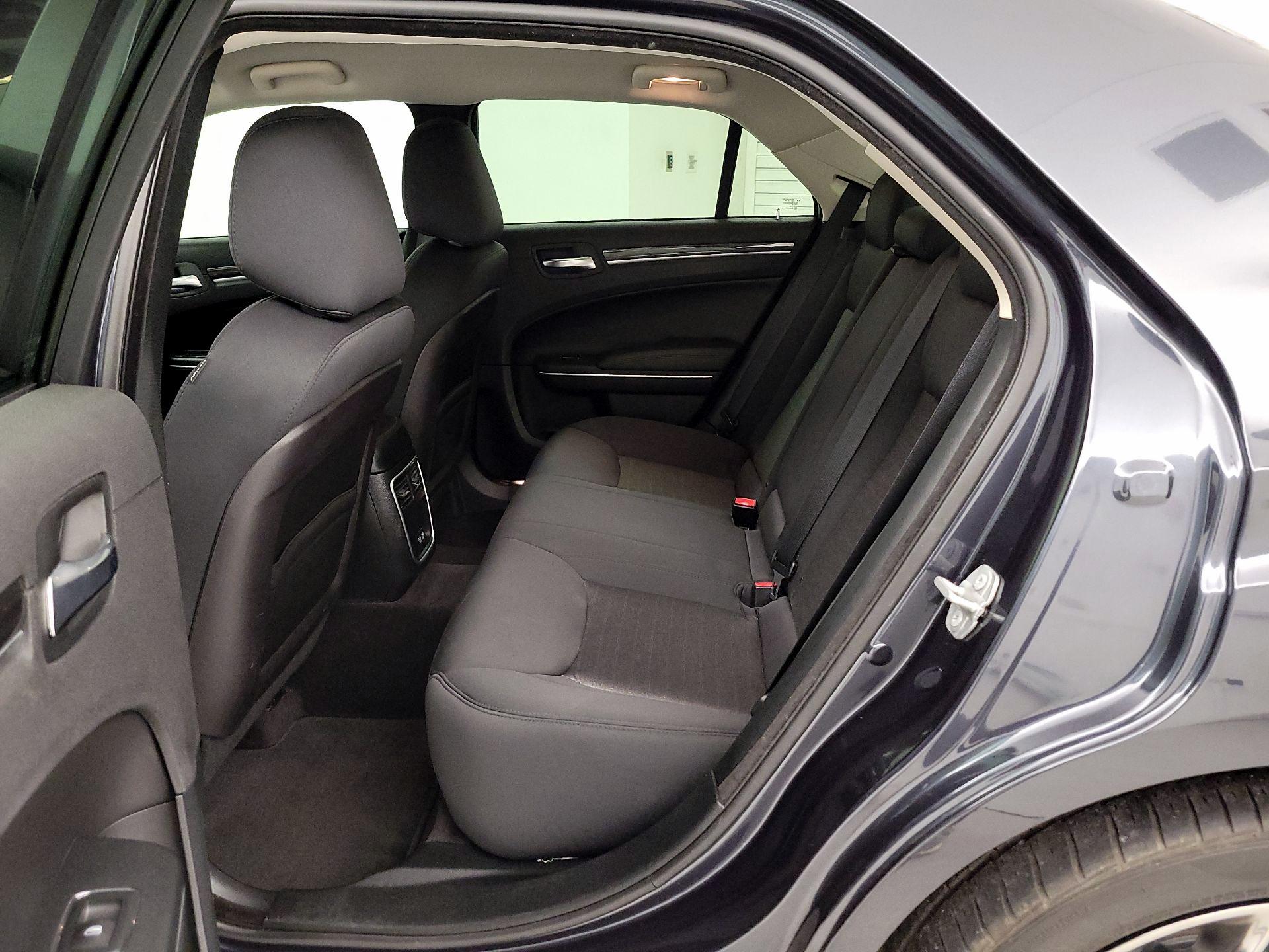 Thumbnail: 2018 Chrysler 300 - 19