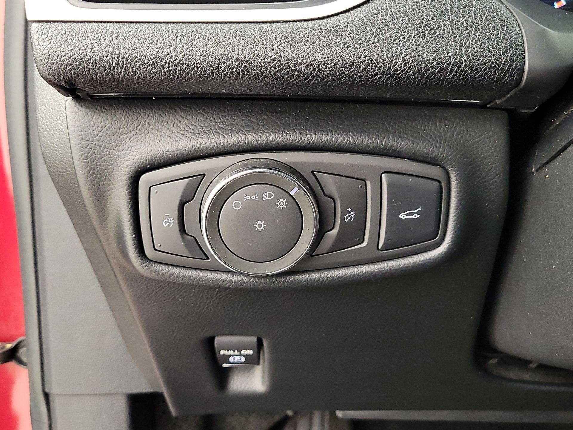 Thumbnail: 2016 Lincoln MKZ - 13