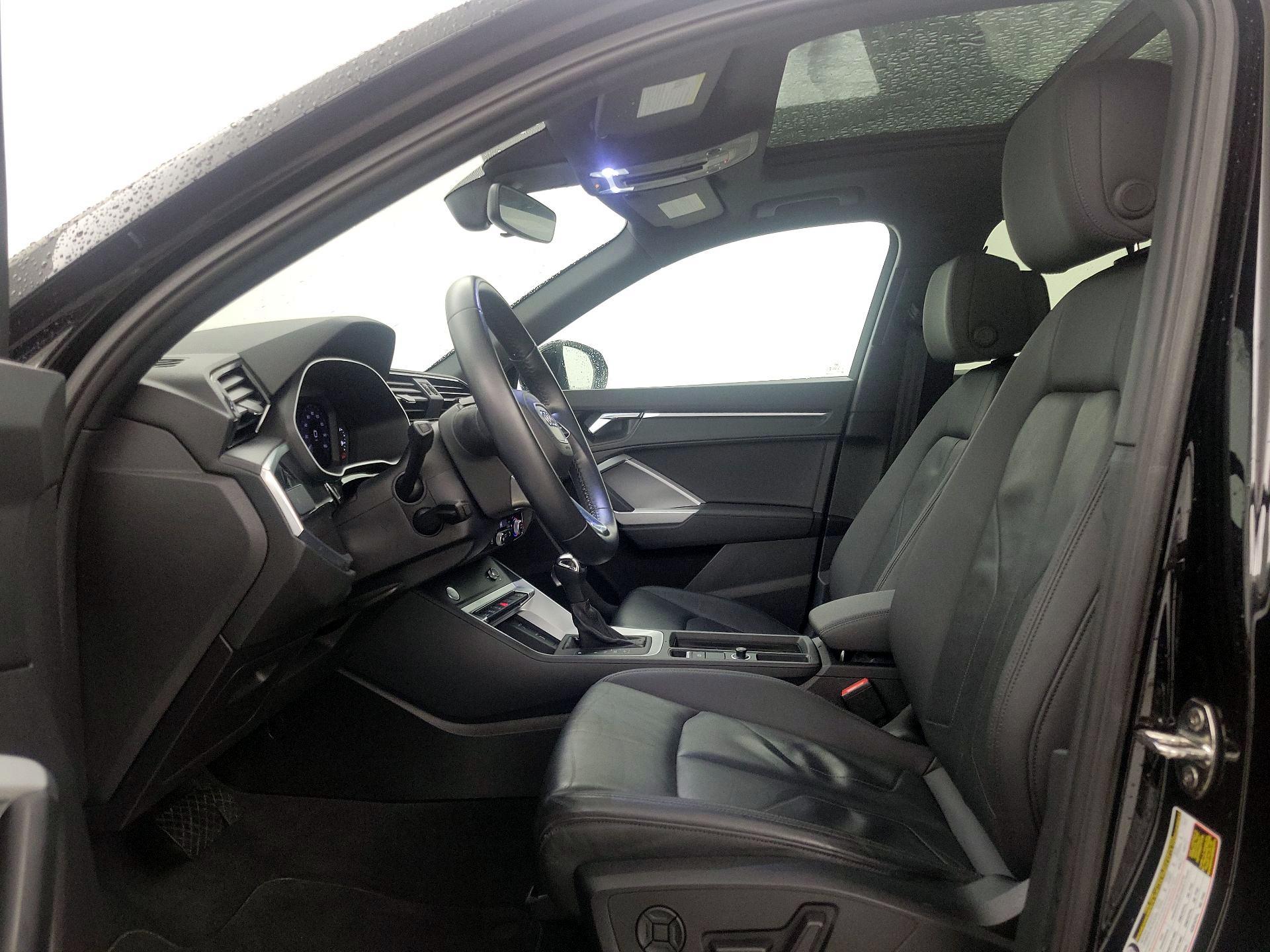 Thumbnail: 2019 Audi Q3 - 11