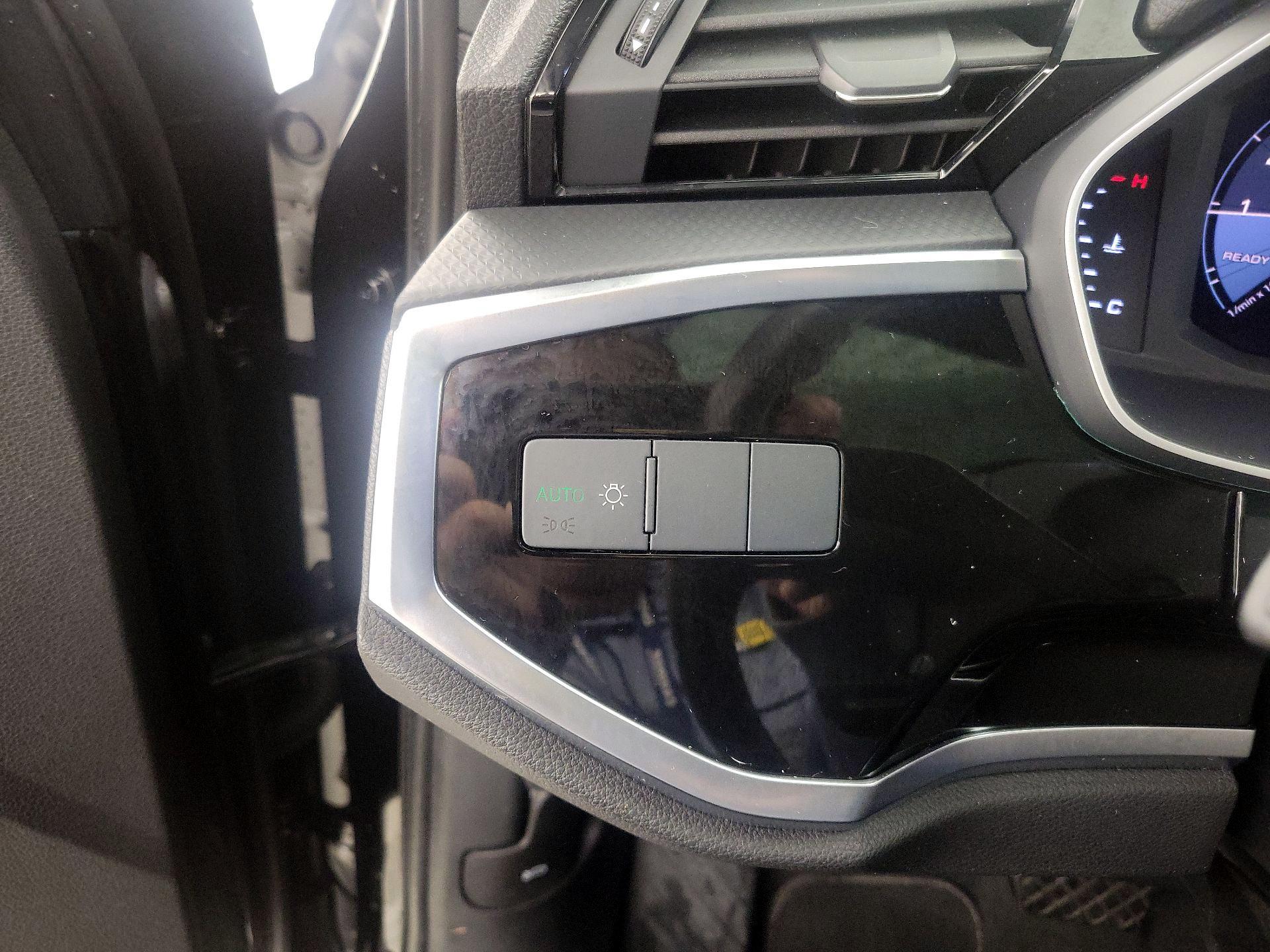 Thumbnail: 2019 Audi Q3 - 13