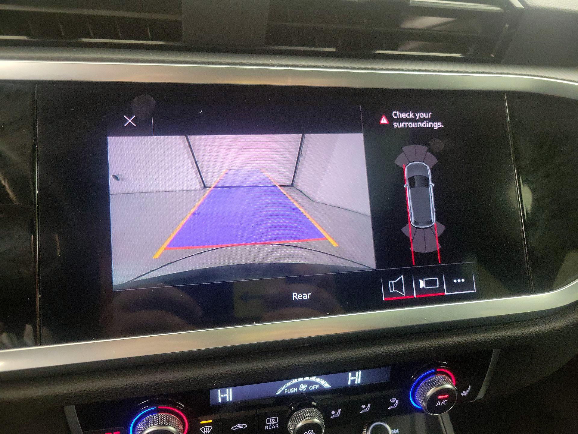 Thumbnail: 2019 Audi Q3 - 14