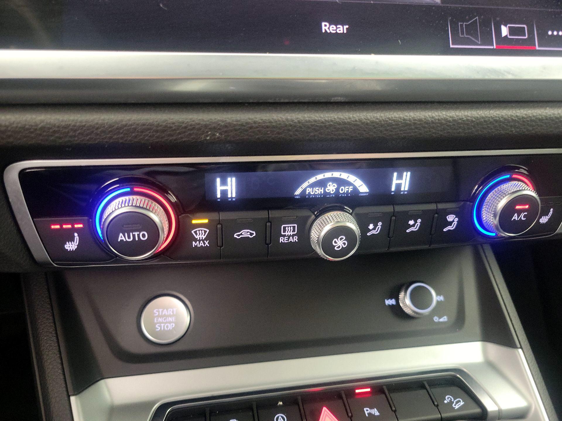 Thumbnail: 2019 Audi Q3 - 16