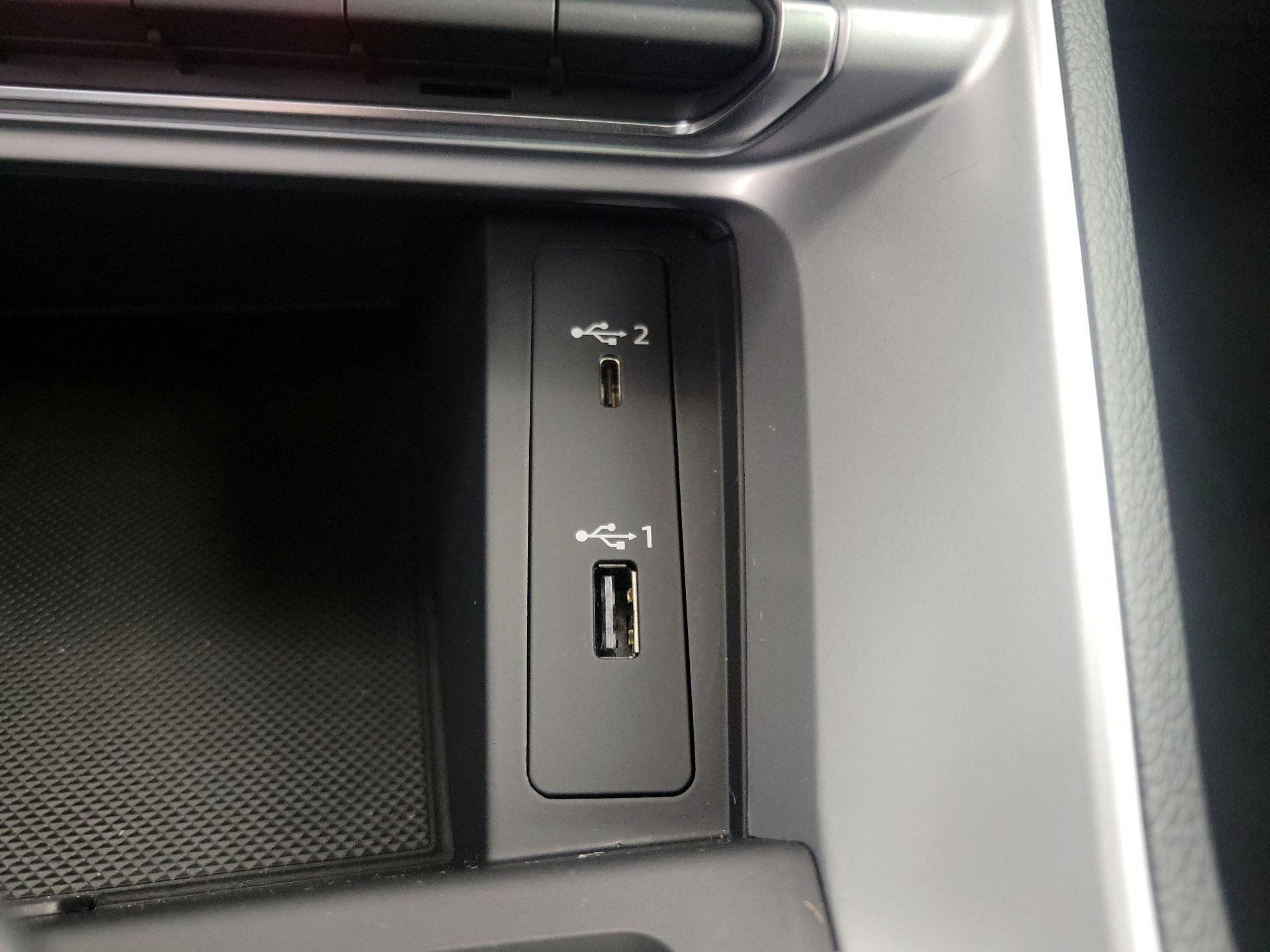 Thumbnail: 2019 Audi Q3 - 18