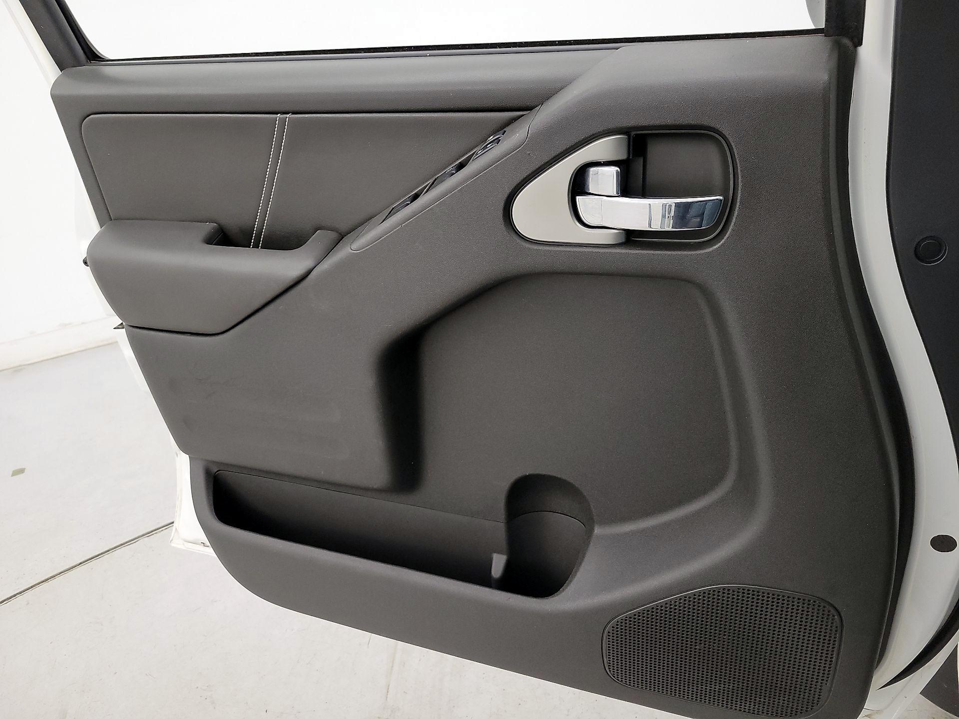 Thumbnail: 2015 Nissan Frontier - 12